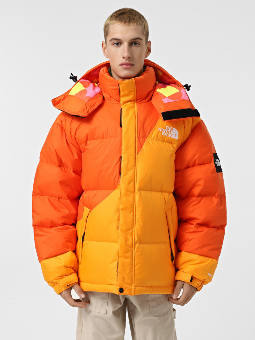 Пуховик The North Face x Yinka Ilori Down Puffer модель NF0A89GD0IH1 Фото