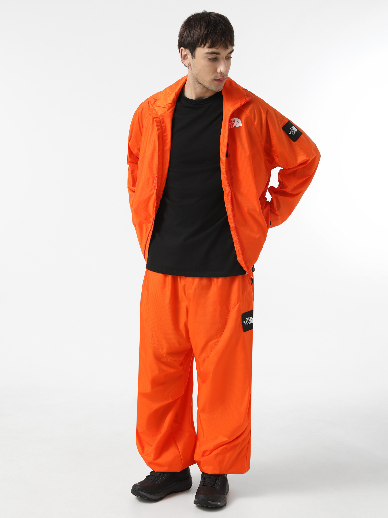 Ветровка The North Face x Yinka Ilori Windshell модель NF0A89GNA6M1 Фото