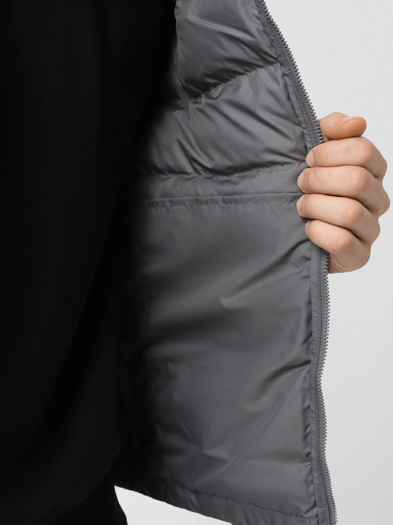 Утепленный жилет The North Face Aconcagua III модель NF0A84IK0UZ1 Фото