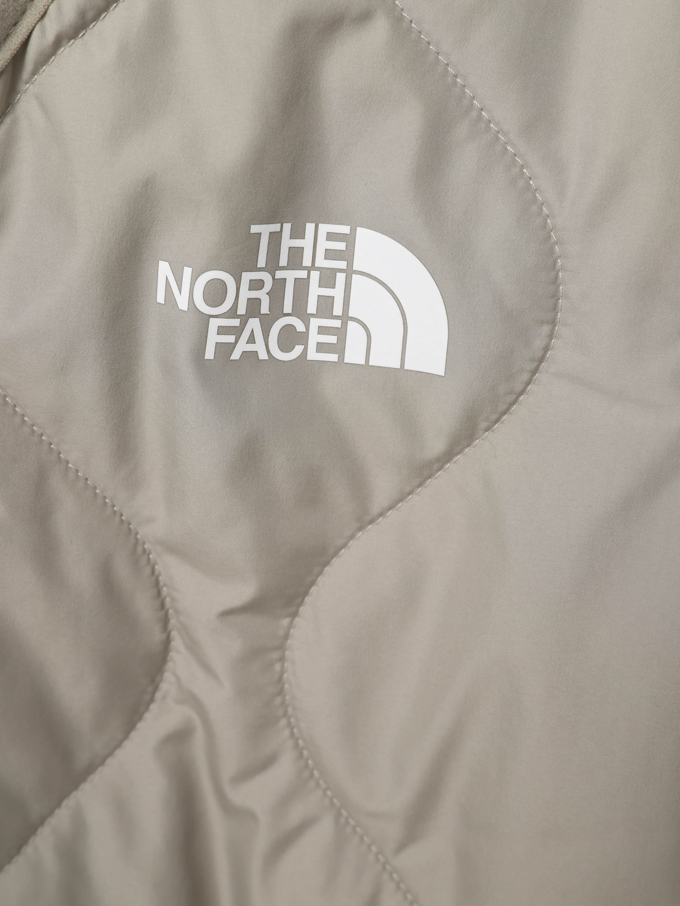 Демісезонна куртка The North Face Ampato Quilted Liner модель NF0A852A1I41 Фото