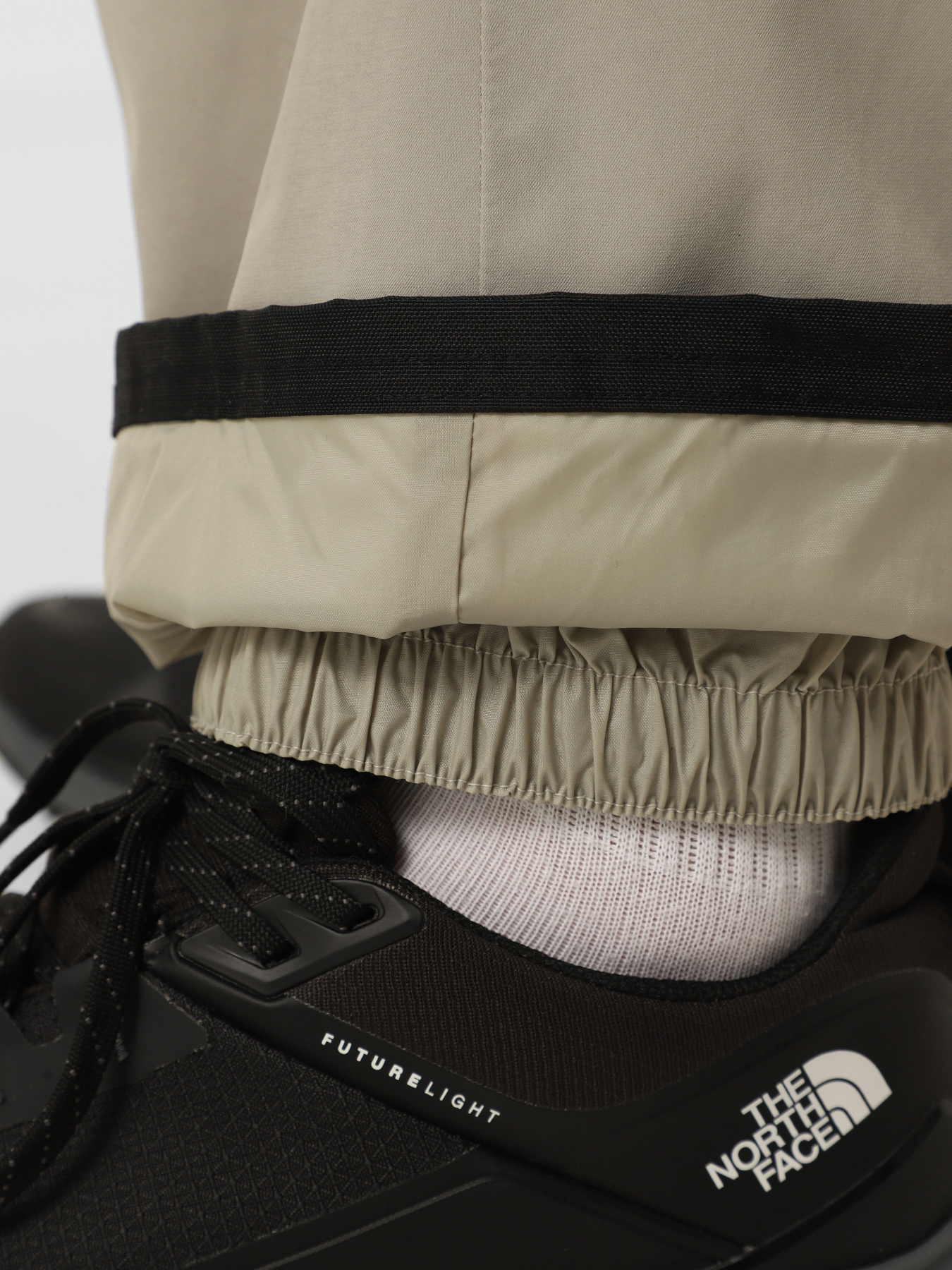 Аутдор и горнолыжные штаны The North Face Chakal модель NF0A87Y71I41 Фото