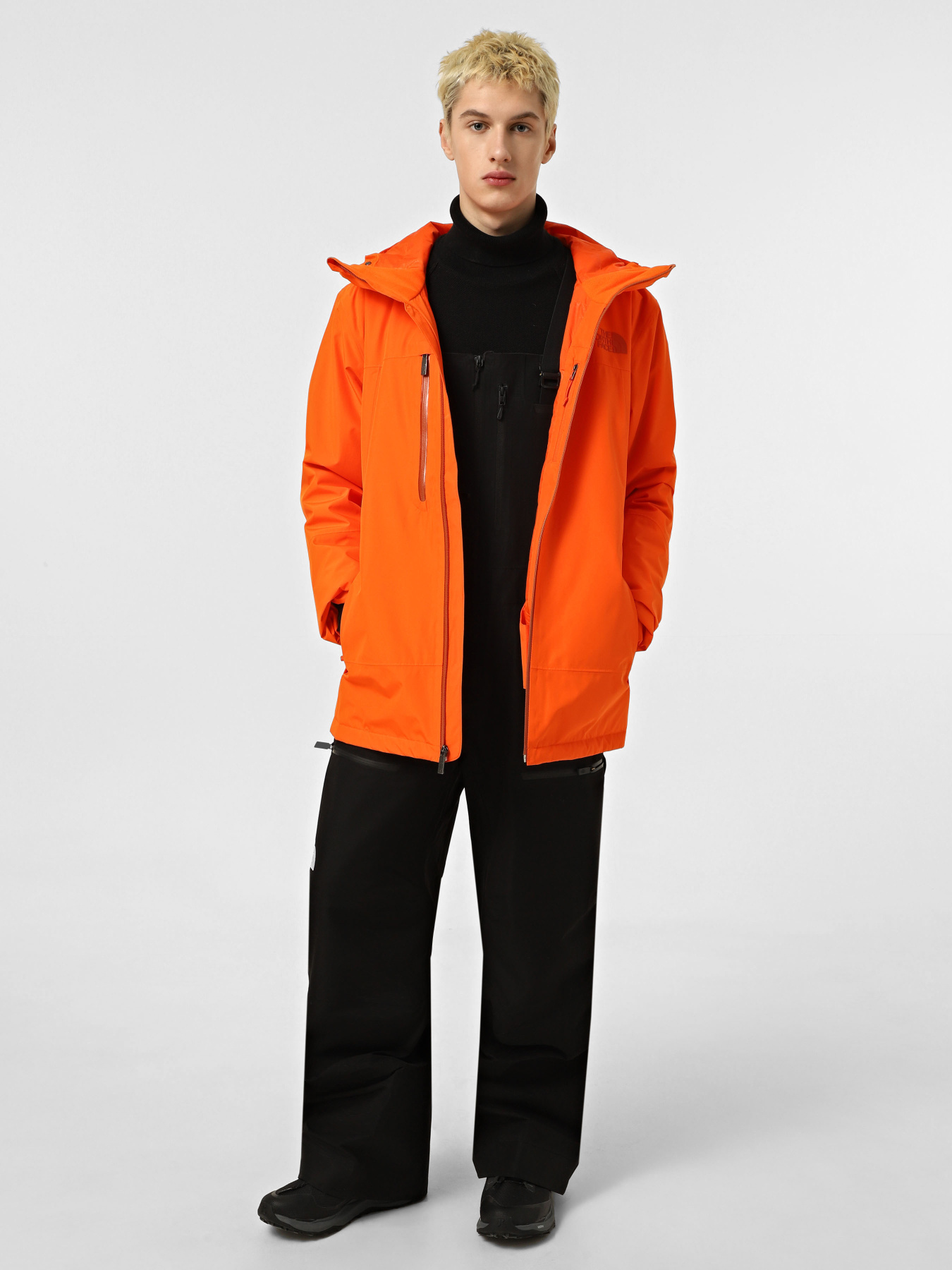 Аутдор и горнолыжная куртка The North Face Descendit модель NF0A87Y91OP1 Фото