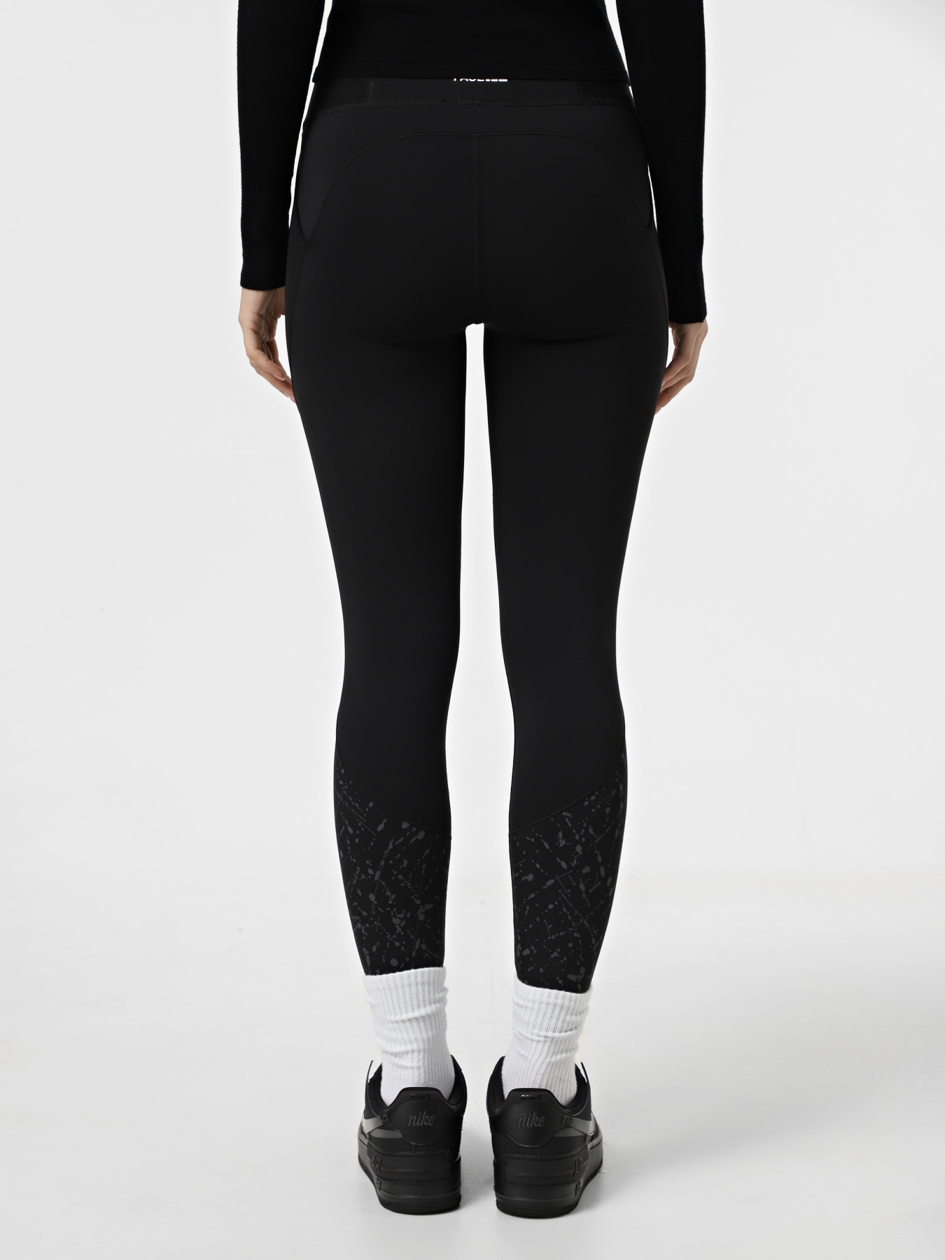 Леггинсы The North Face Movmynt 7/8 модель NF0A84KZ5ON1 Леггинсы The North Face Movmynt 7/8 модель NF0A84KZ5ON1 Фото