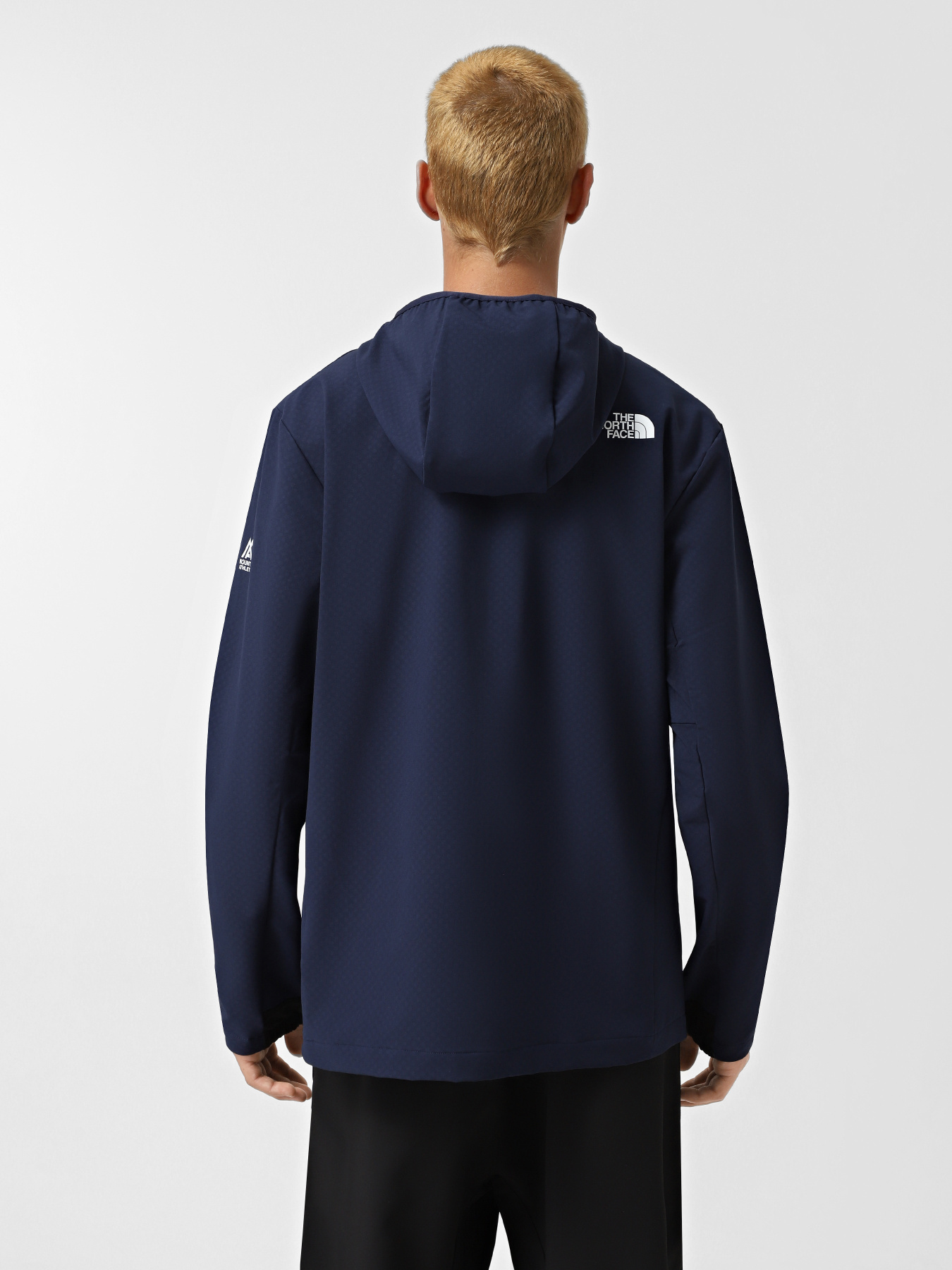 Вітровка The North Face Mountain Athletics Softshell модель NF0A892S8K21 Фото