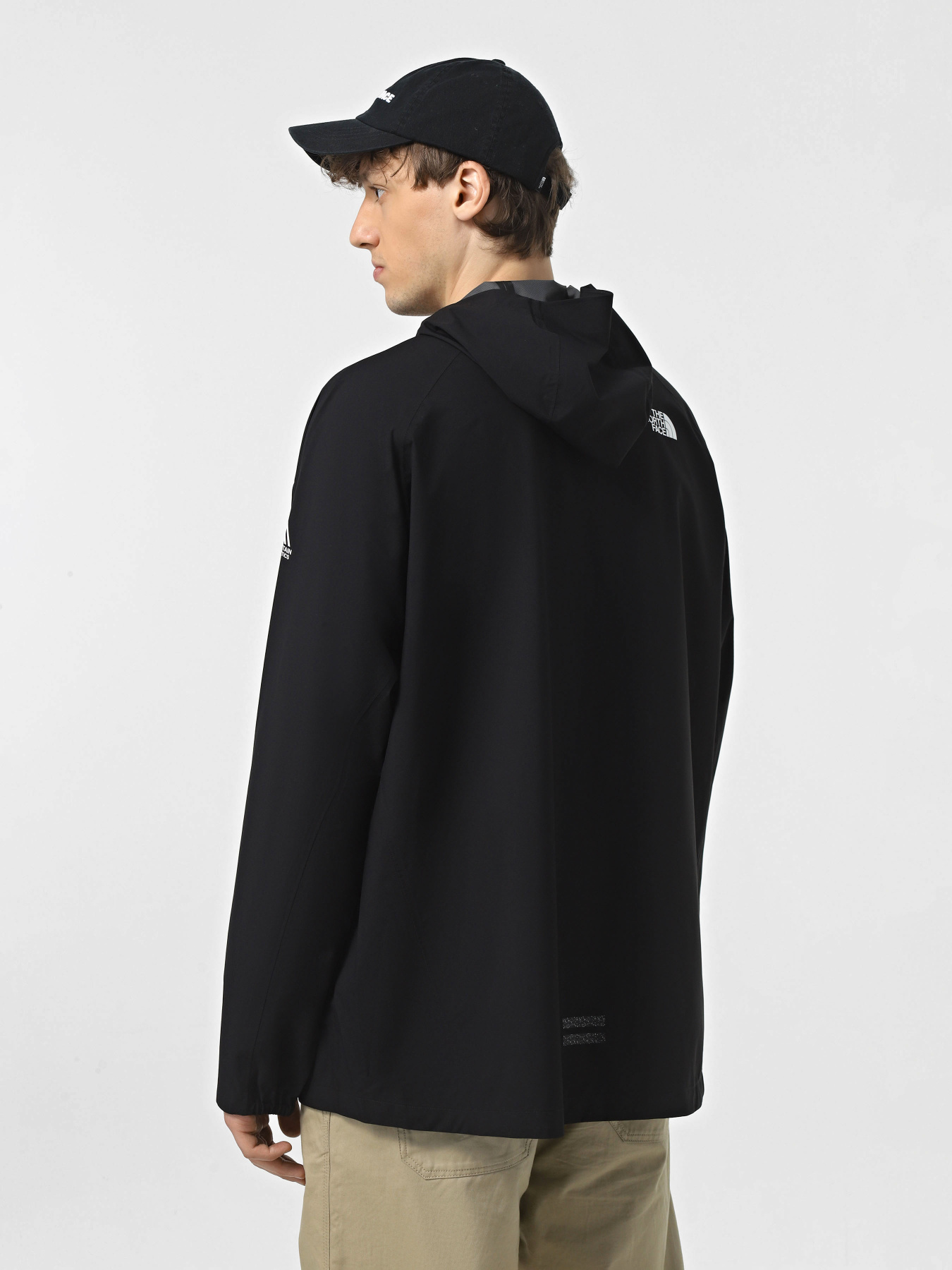 Ветровка The North Face Mountain Athletics модель NF0A892UJK31 Фото