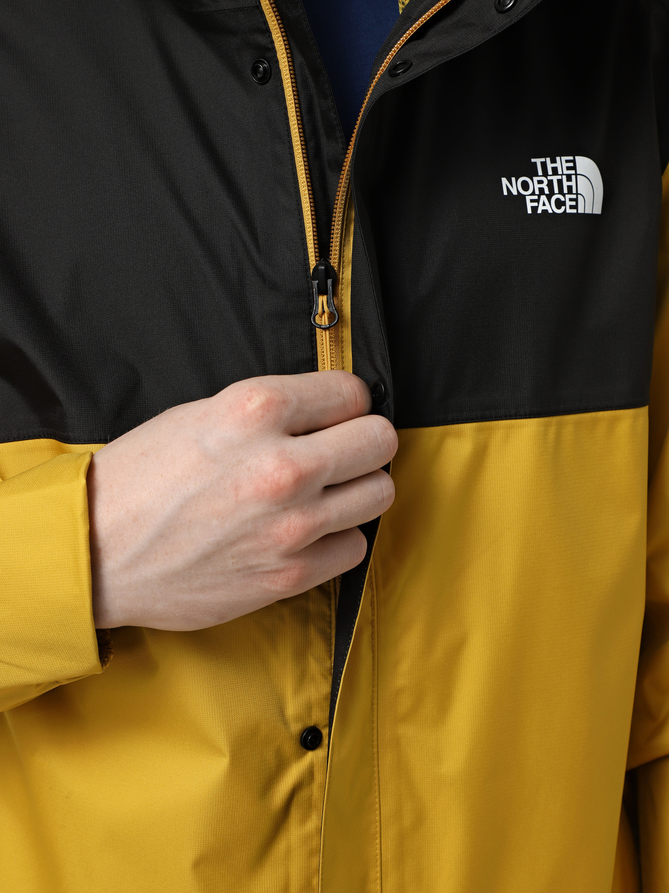 Вітровка The North Face Quest Zip-In Compatible модель NF0A3YFM5M01 Фото