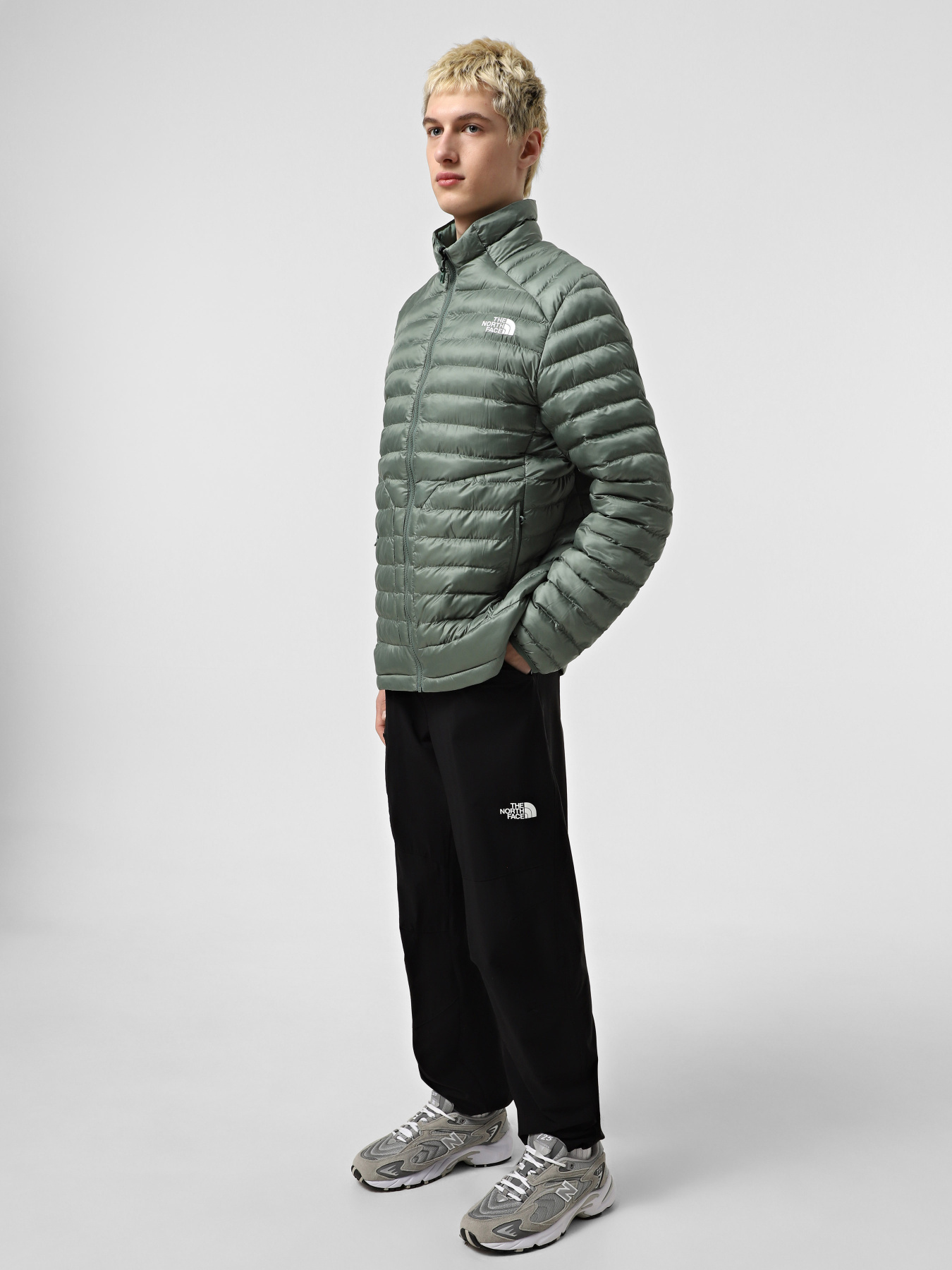 Демисезонная куртка The North Face Huila Synthetic модель NF0A85AEHCH1 Фото