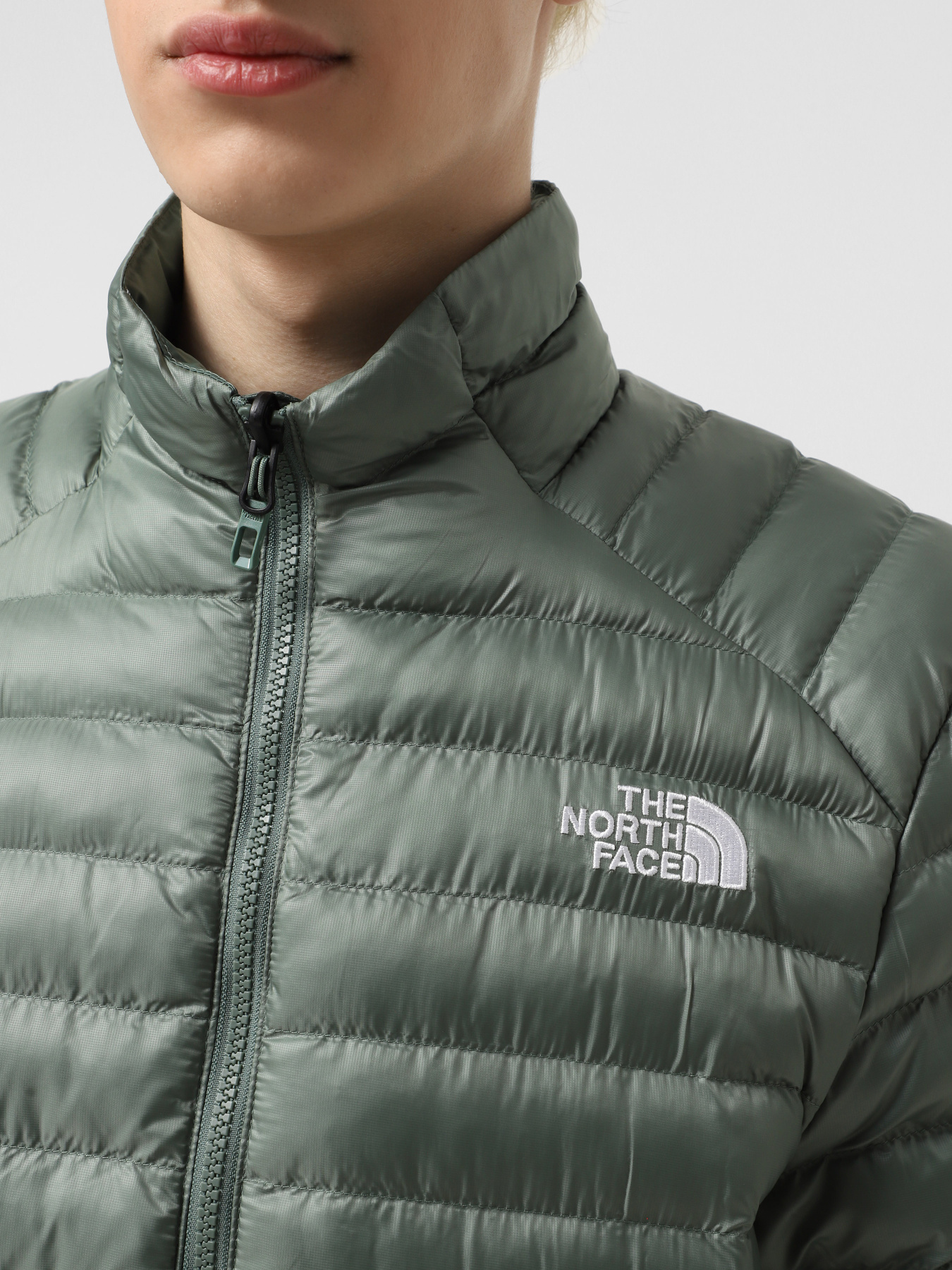 Демисезонная куртка The North Face Huila Synthetic модель NF0A85AEHCH1 Фото