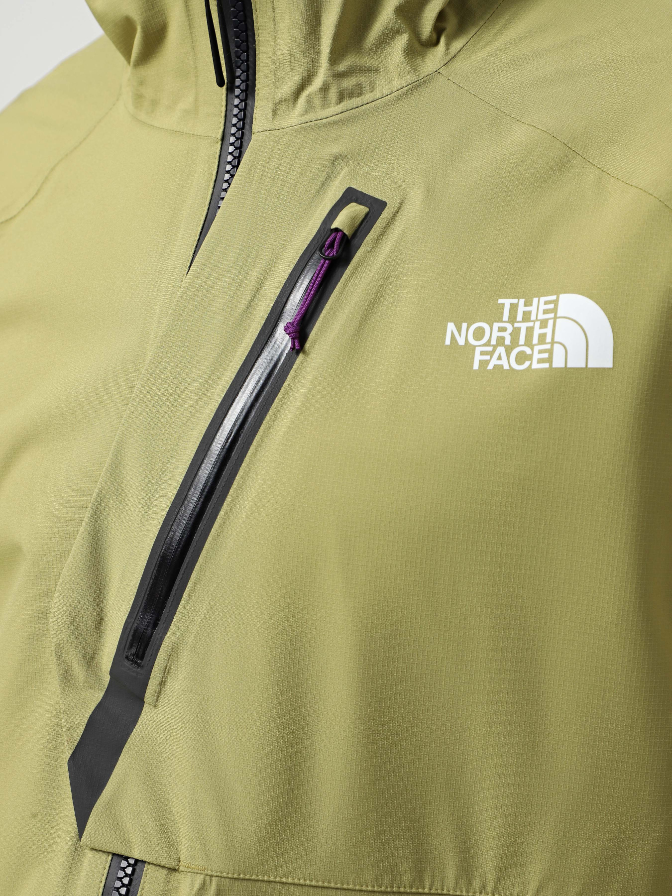 Вітровка The North Face Mountain Athletics модель NF0A892U4291 Фото