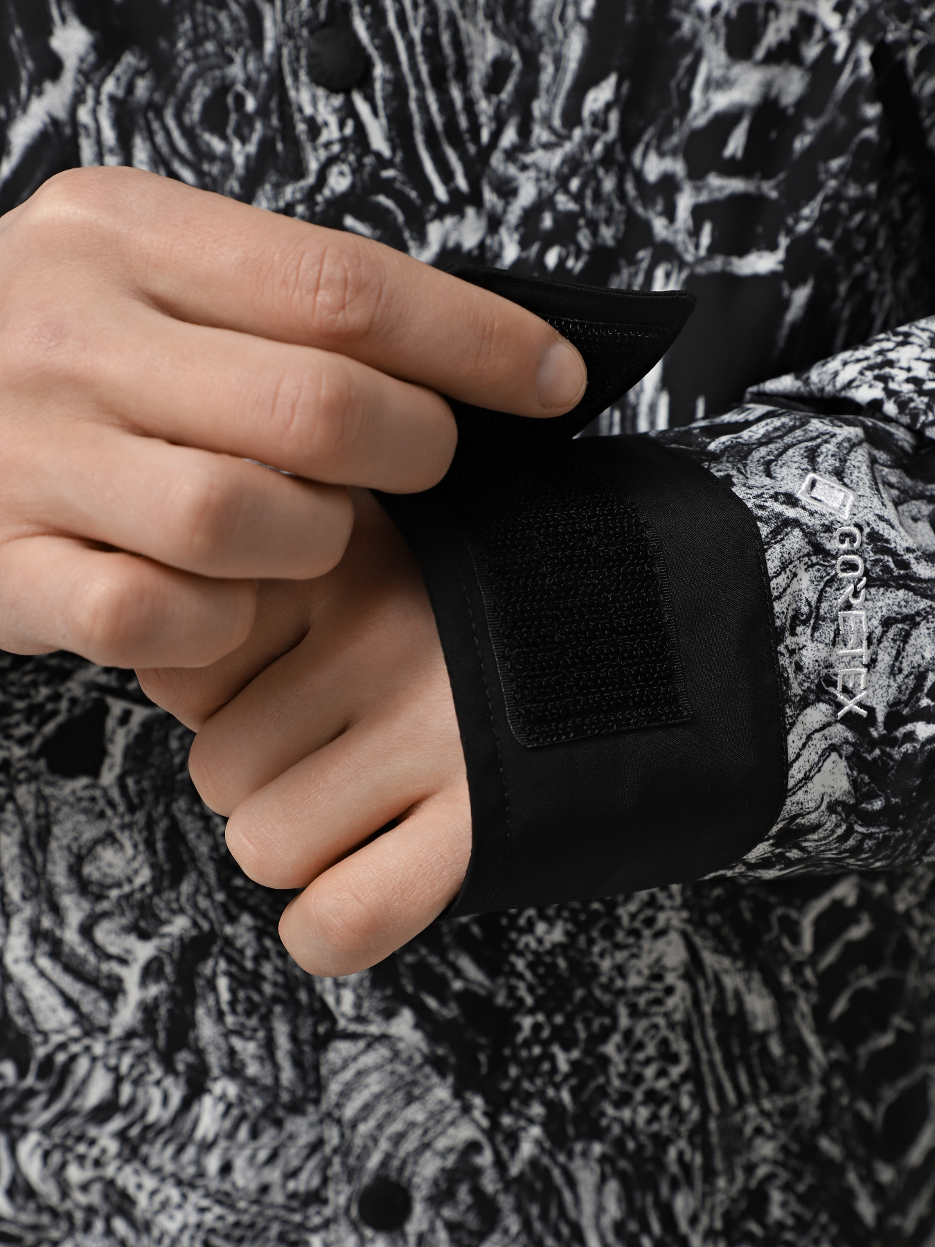 Демисезонная куртка The North Face GORE-TEX® Mountain модель NF0A831M8R51 Фото