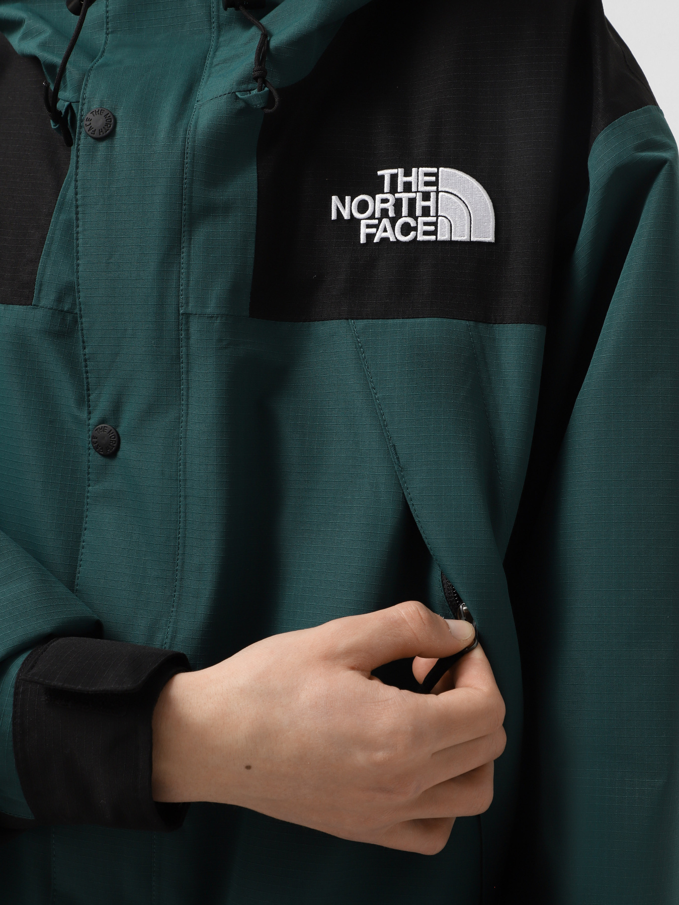 Вітровка The North Face Dryvent Mono Mountain модель NF0A88XF5861 Фото