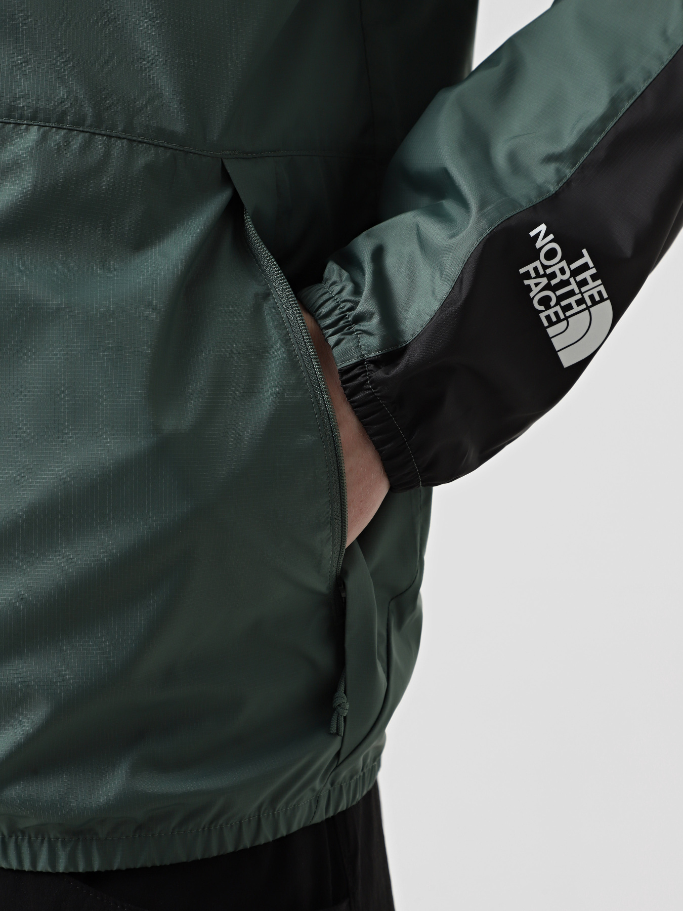 Ветровка The North Face Seasonal Mountain модель NF0A5IG3HCH1 Фото