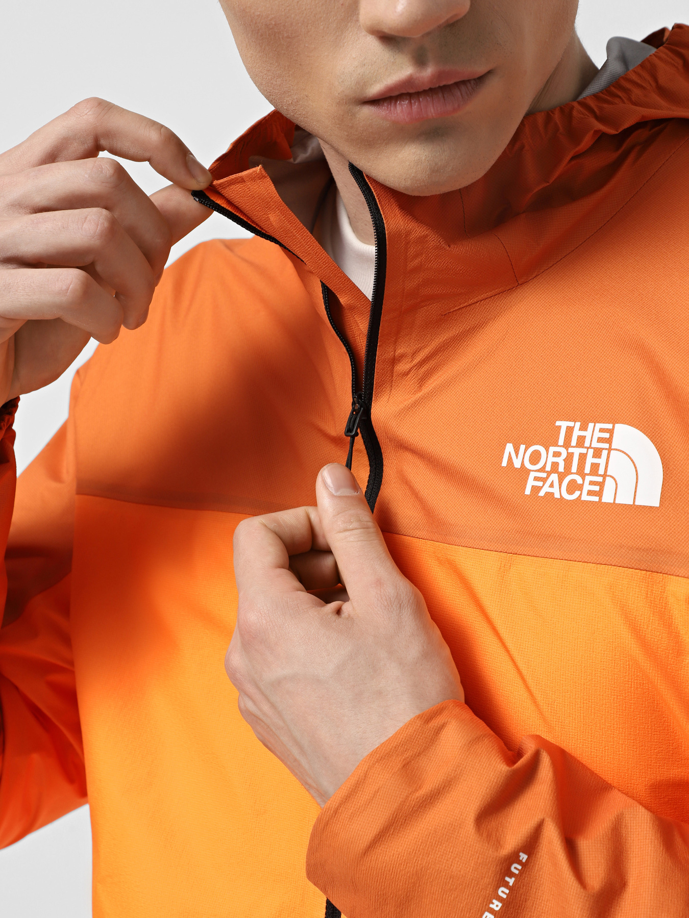 Ветровка The North Face Summit Series Superior Futurelight модель NF0A86WG58B1 Фото
