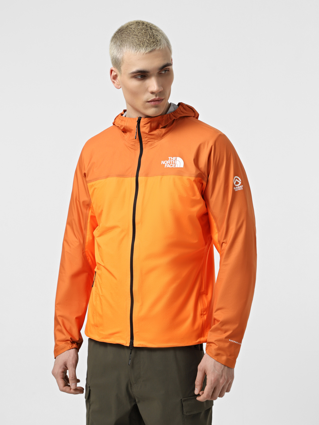 Ветровка The North Face Summit Series Superior Futurelight модель NF0A86WG58B1 Фото