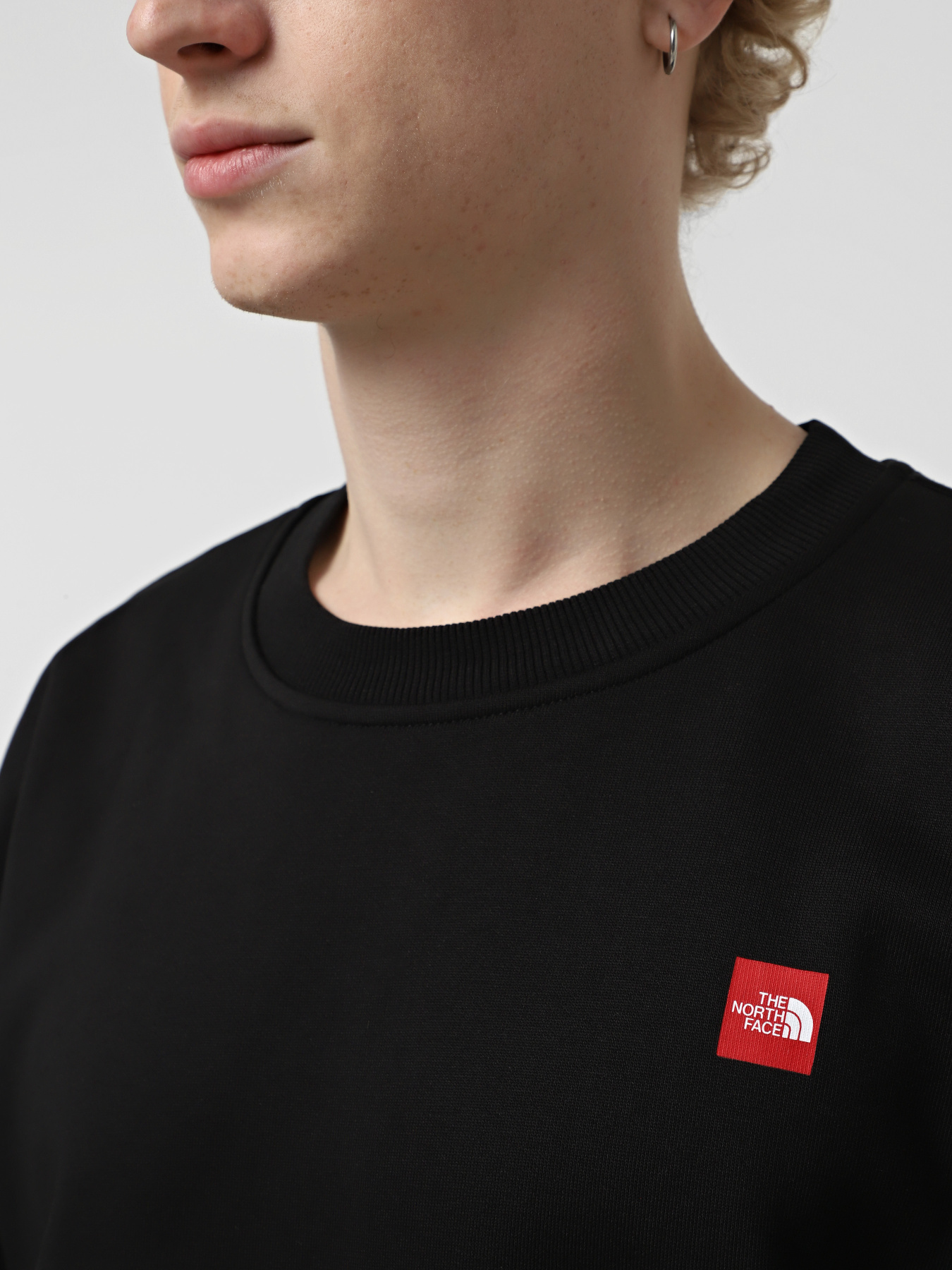 Світшот The North Face Axys Oversized Crew модель NF0A8C1SJK31 Фото