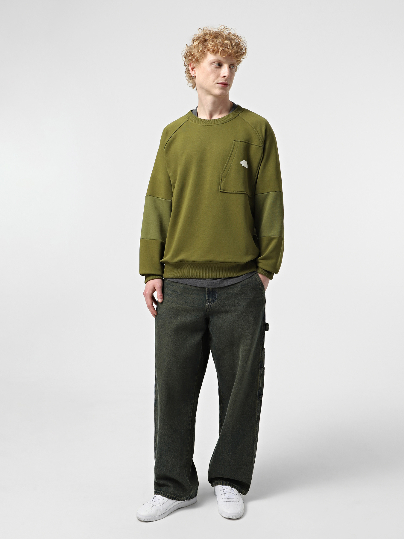Свитшот The North Face Terry Relaxed Crew модель NF0A8C2APIB1 Фото