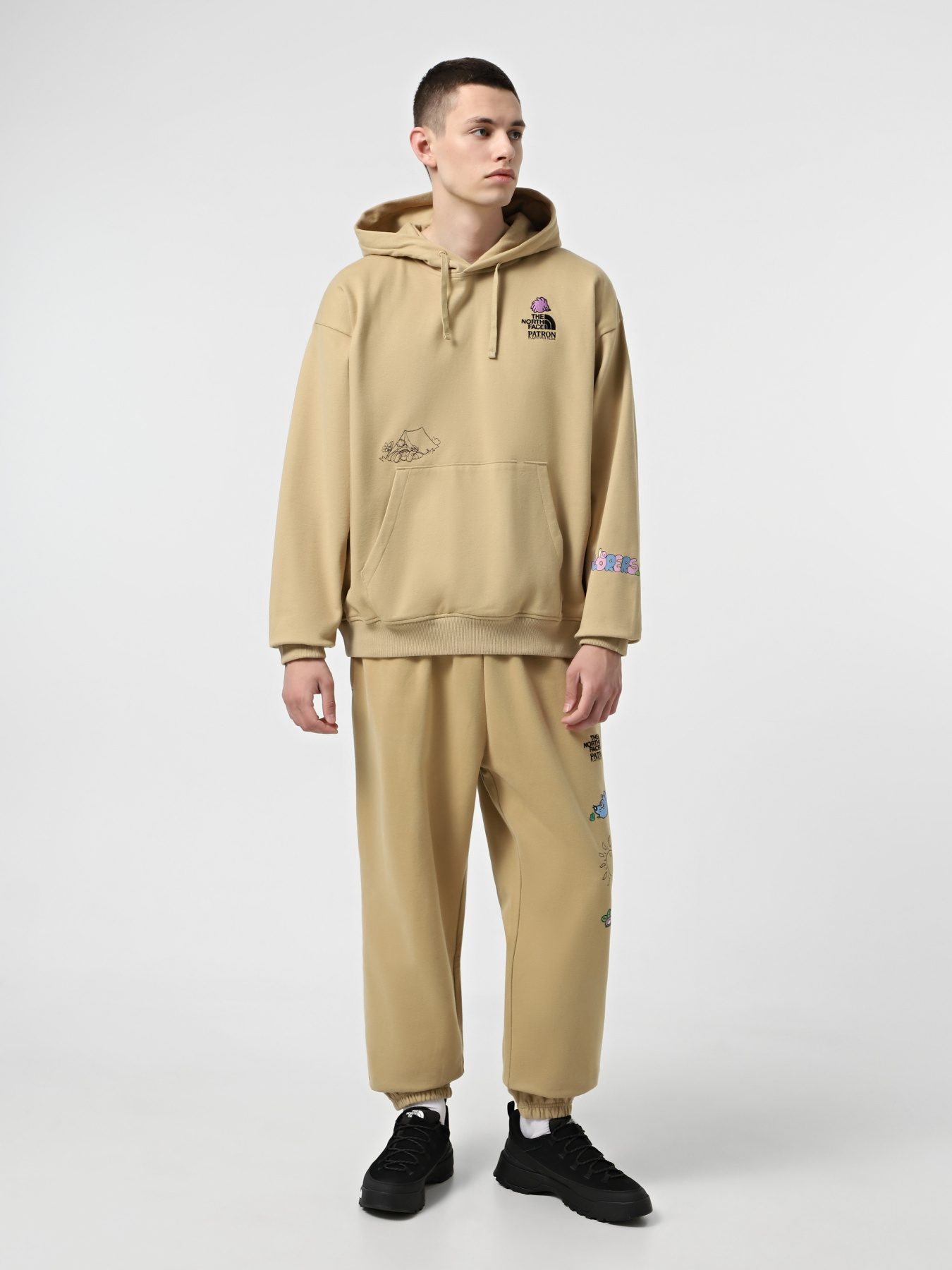 Спортивні штани The North Face Mountain Cleanup Relaxed модель NF0A8C2WLK51 Фото