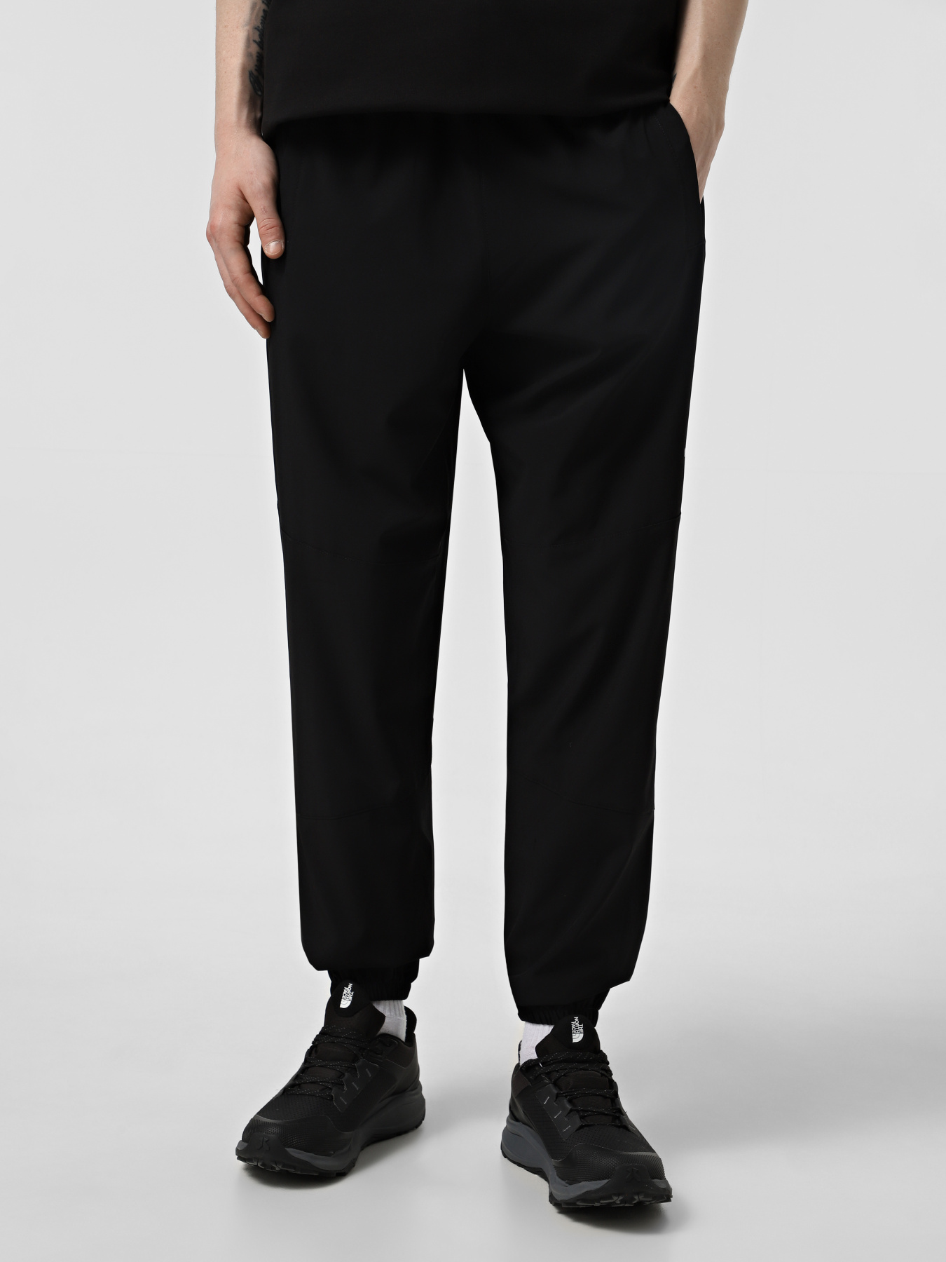 Штаны спортивные The North Face Ma Wind модель NF0A8BGNJK31 Фото