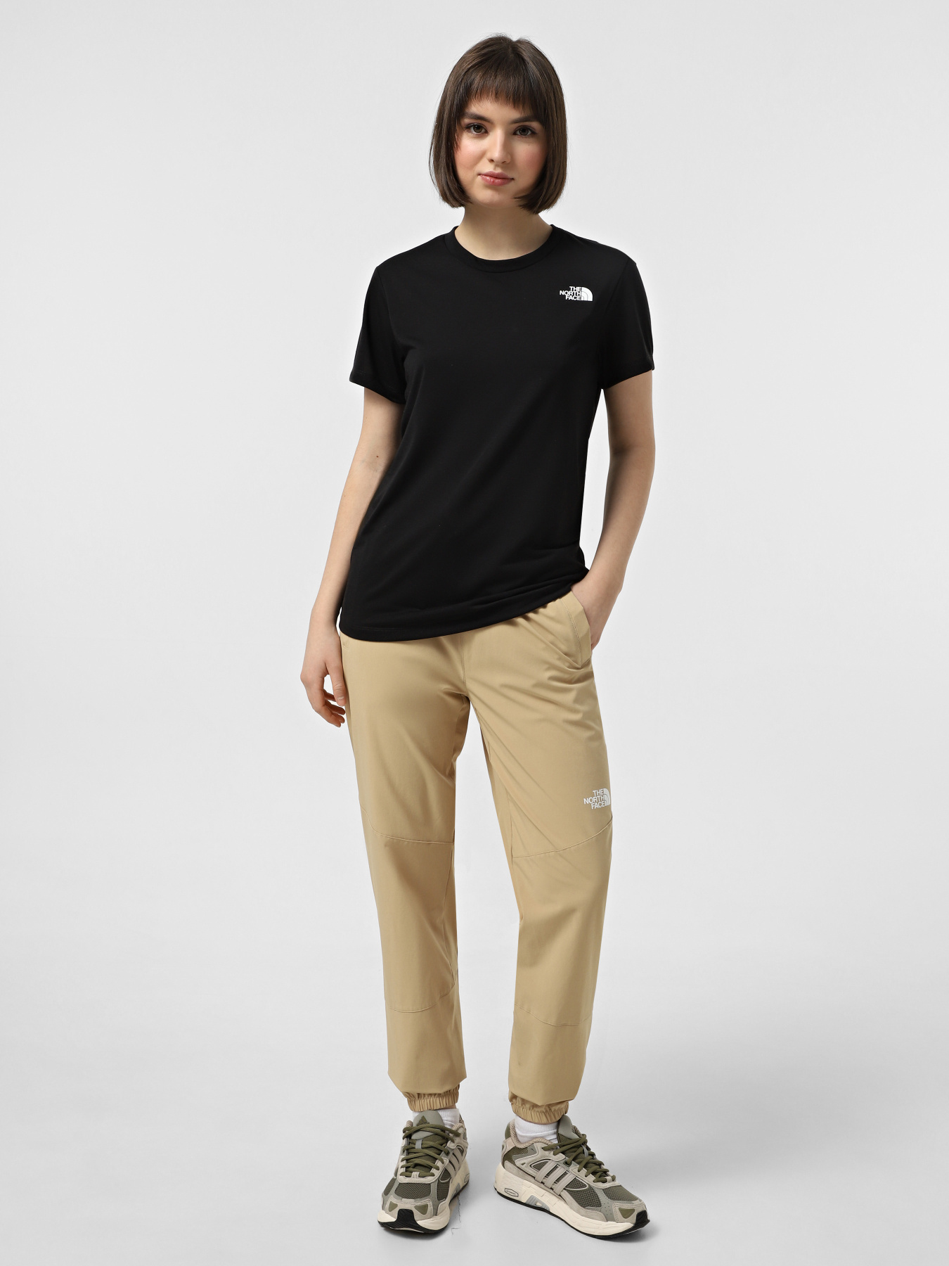 Футболка The North Face Foundation S/S Half Dome Ca Graphic модель NF0A8BQZJK31 Фото