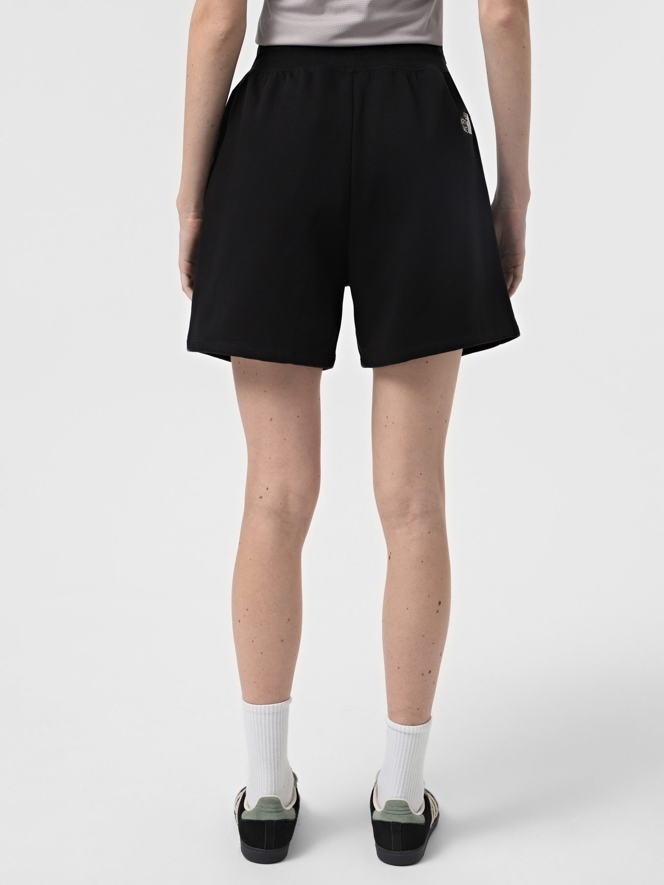 Шорты The North Face Essential модель NF0A8C2FJK31 Фото