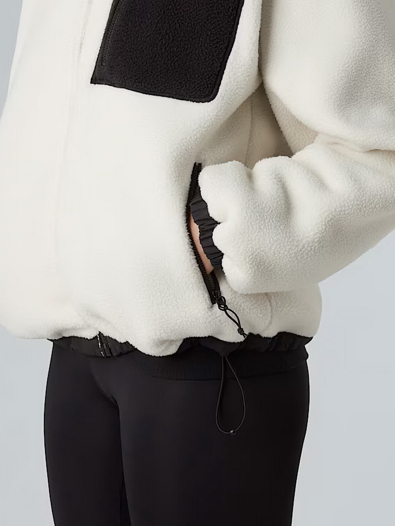 Демисезонная куртка The North Face Yumiori Reversible модель NF0A8E87VOR1 Фото