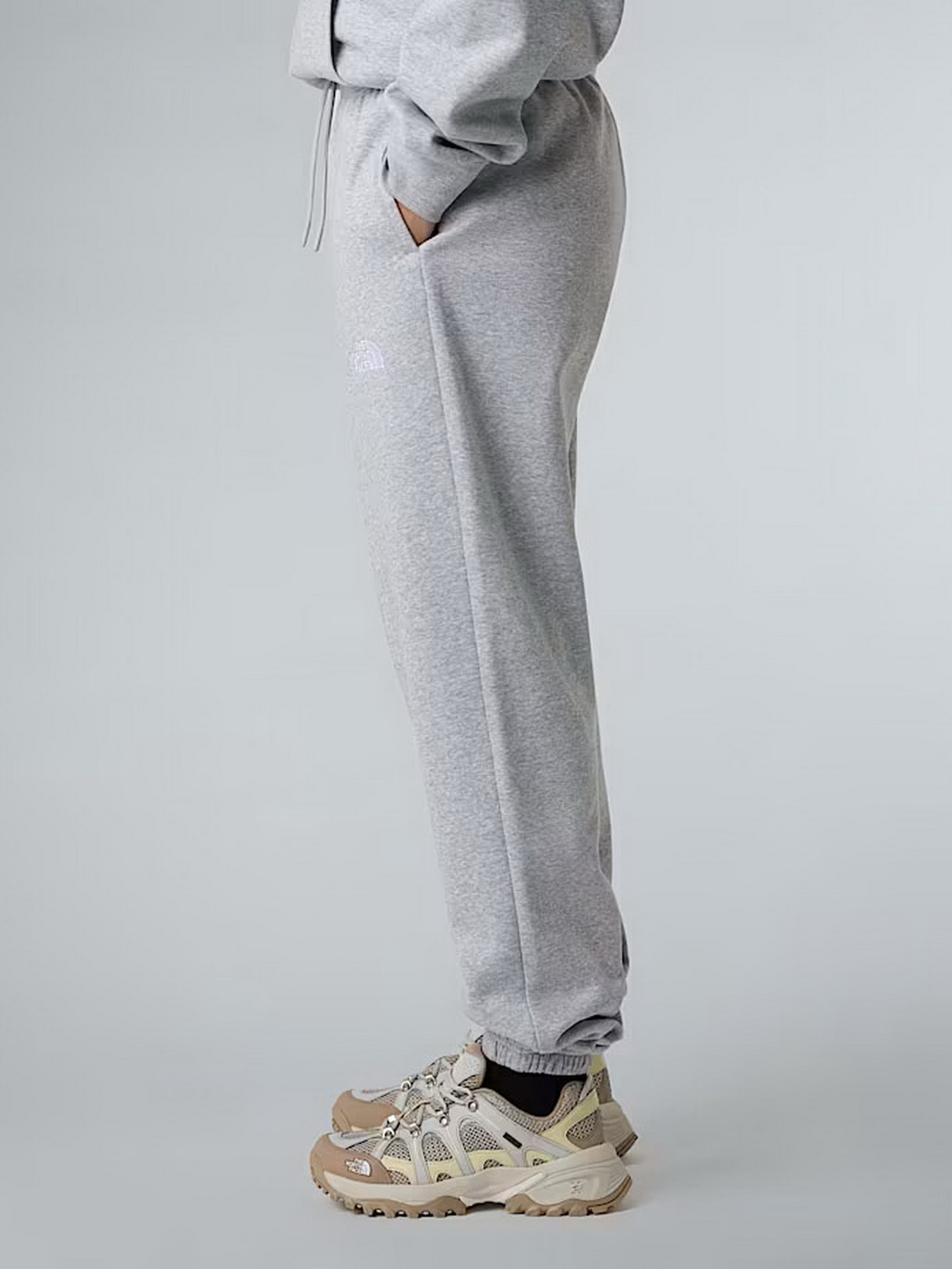 Повседневные штаны The North Face Essential модель NF0A8C1GDYX1 Фото