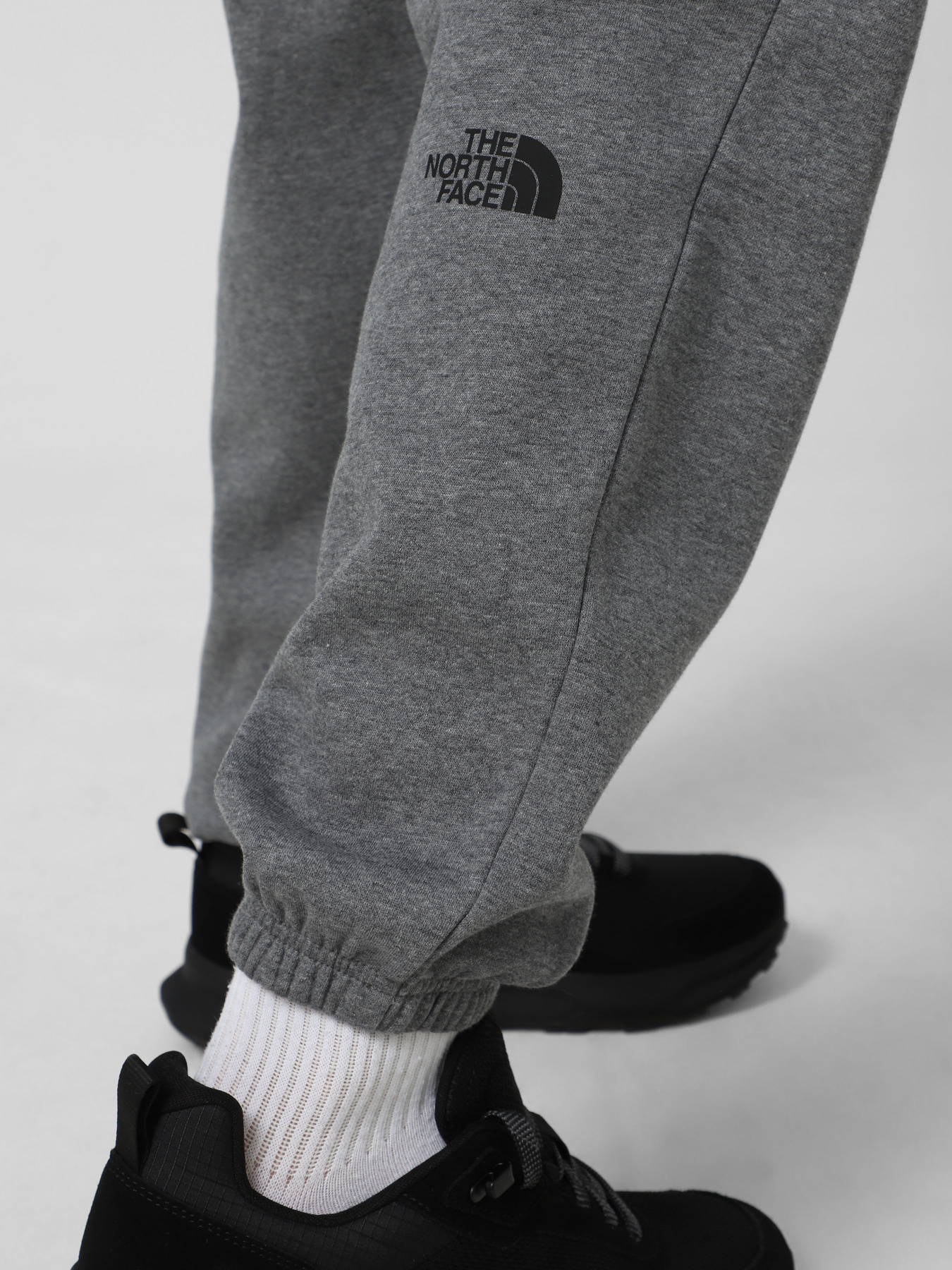 Повсякденні штани The North Face Simple Dome модель NF0A8C1WDYY1 Фото