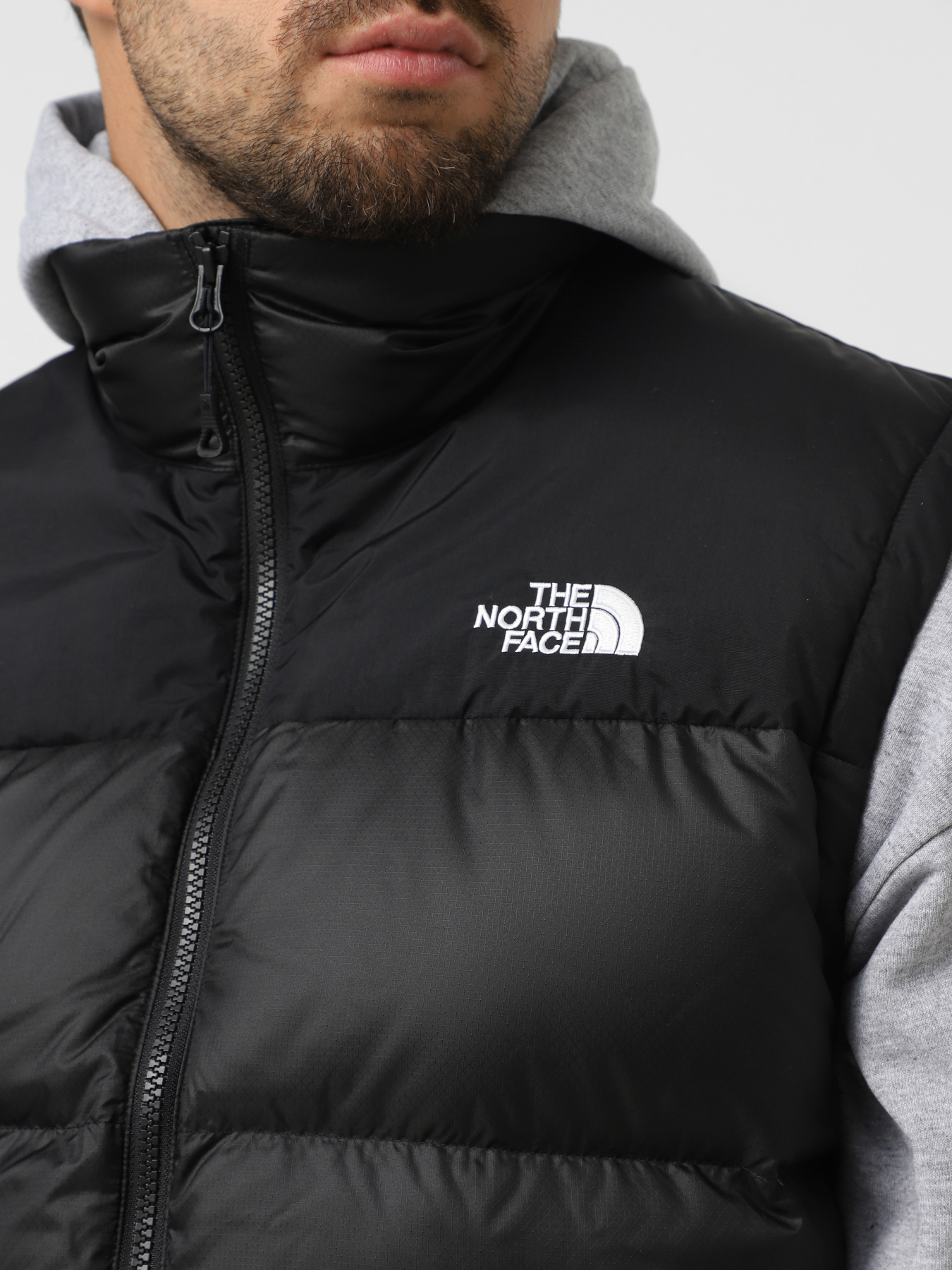 Жилет з утеплювачем The North Face Diablo Down 2.0 модель NF0A8994GOC1 Фото