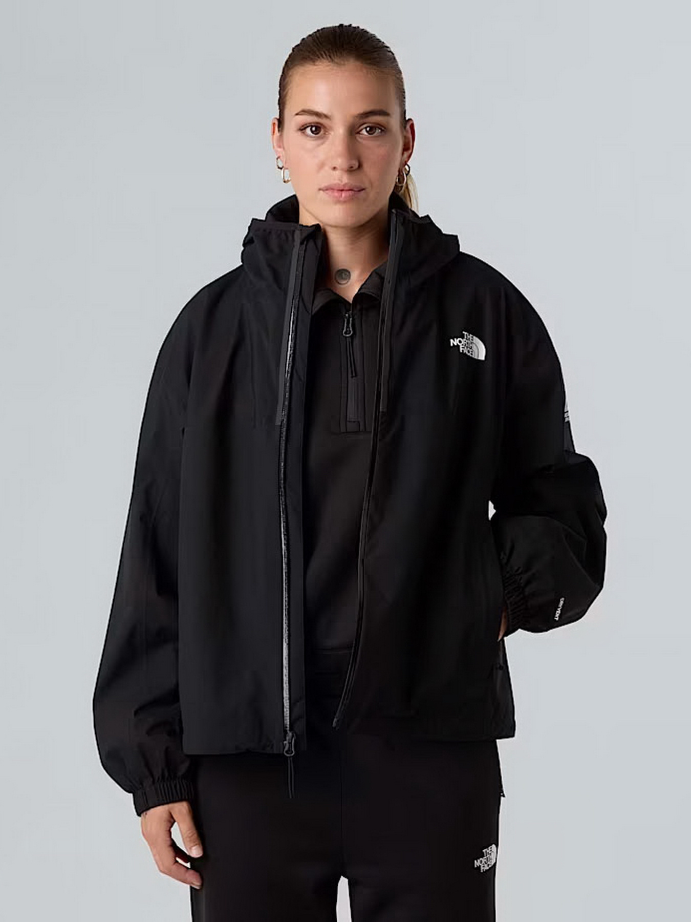 Вітровка The North Face Mountain Athletics модель NF0A8DXVJK31 Фото