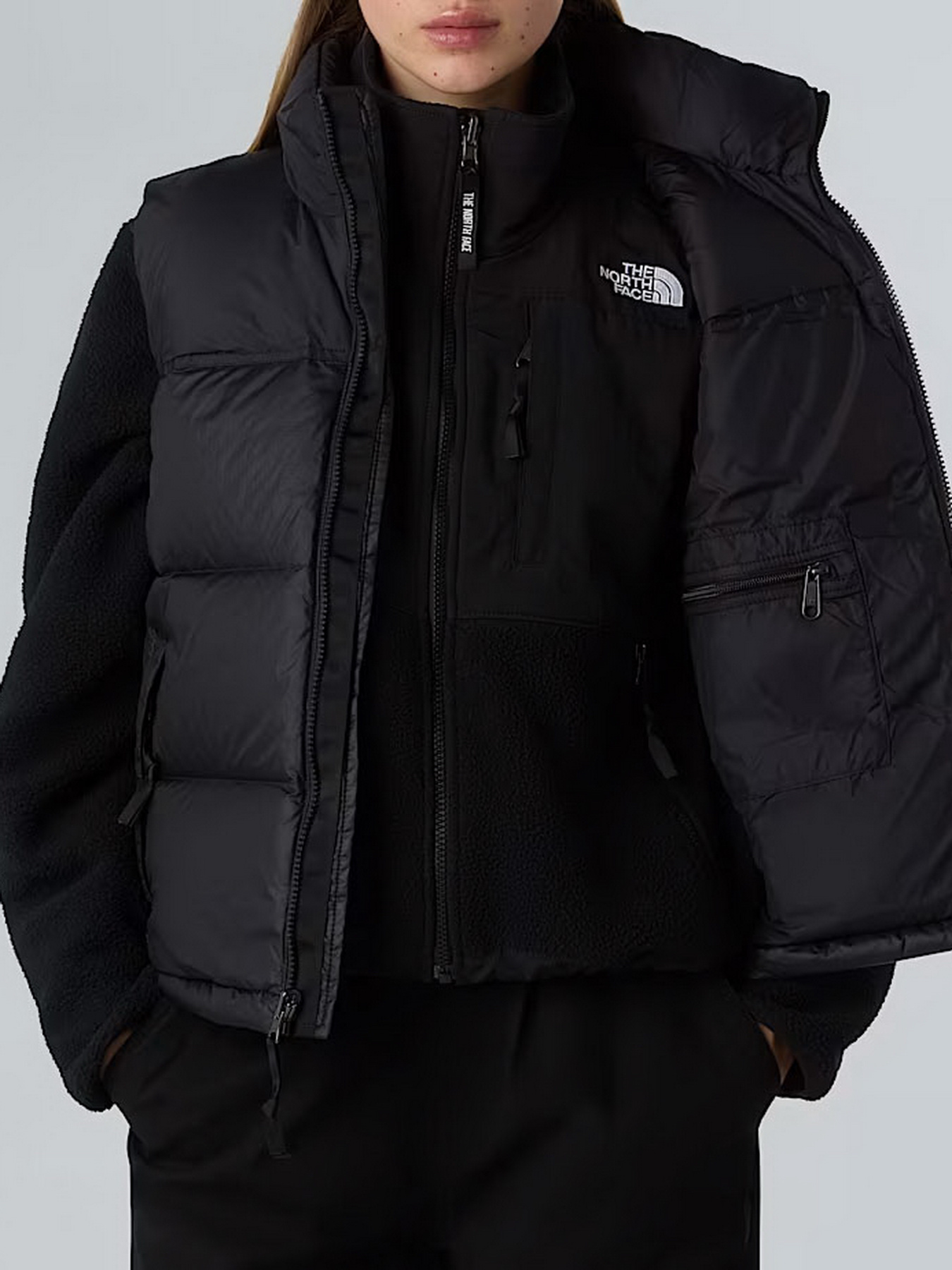 Утеплений жилет The North Face Retro Nuptse модель NF0A3XEPGOF1 Утеплений жилет The North Face Retro Nuptse модель NF0A3XEPGOF1 Фото