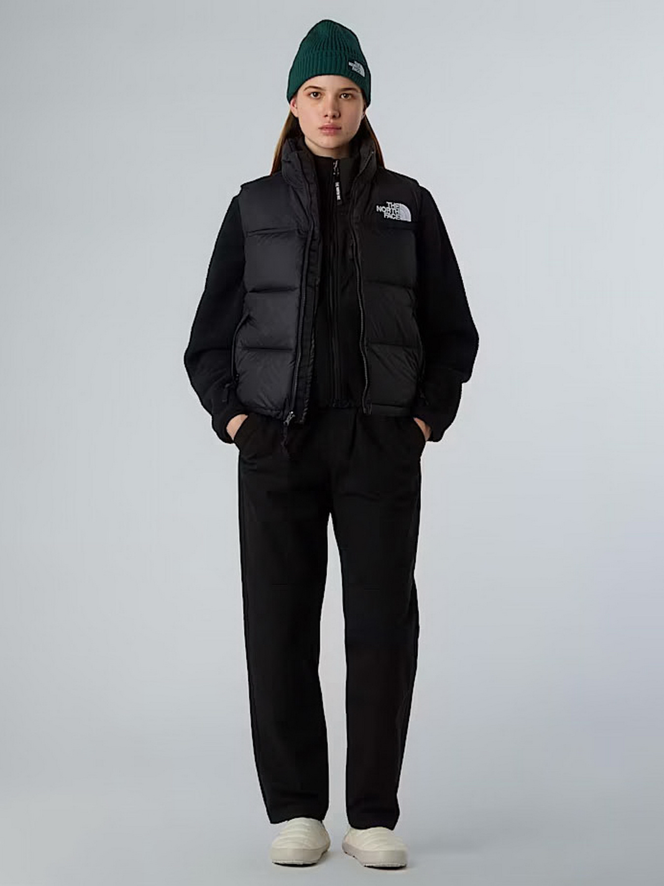 Утеплений жилет The North Face Retro Nuptse модель NF0A3XEPGOF1 Утеплений жилет The North Face Retro Nuptse модель NF0A3XEPGOF1 Фото