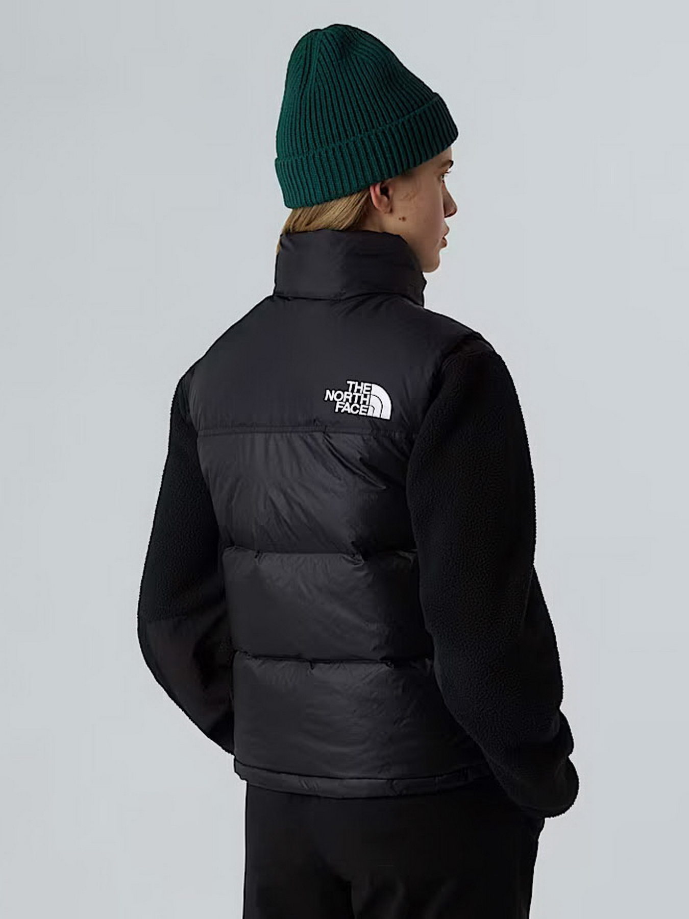 Утеплений жилет The North Face Retro Nuptse модель NF0A3XEPGOF1 Утеплений жилет The North Face Retro Nuptse модель NF0A3XEPGOF1 Фото