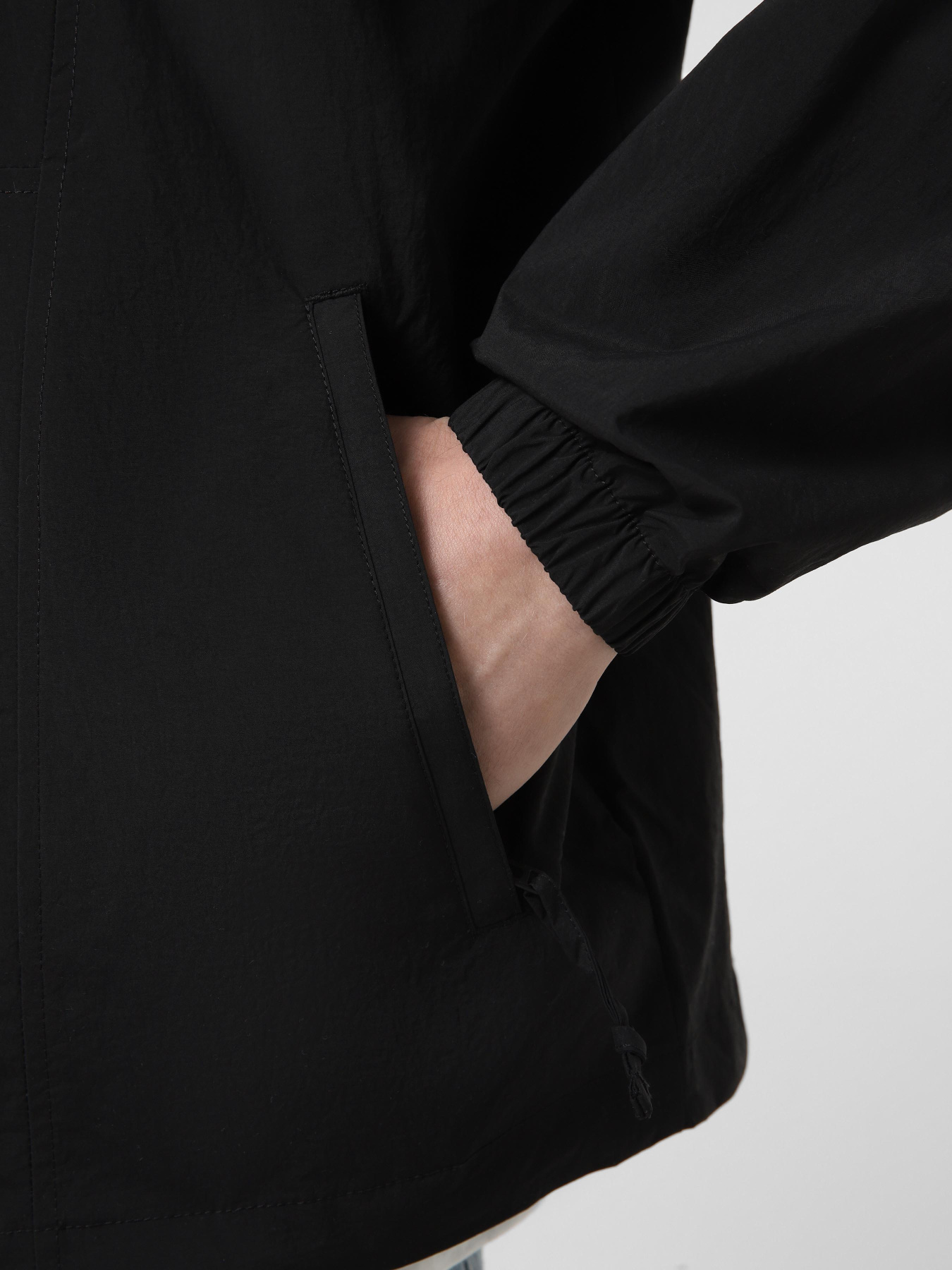 Вітровка The North Face M TNF RED BOX TASLAN JACKET модель NF0A8FPAJK31 Фото