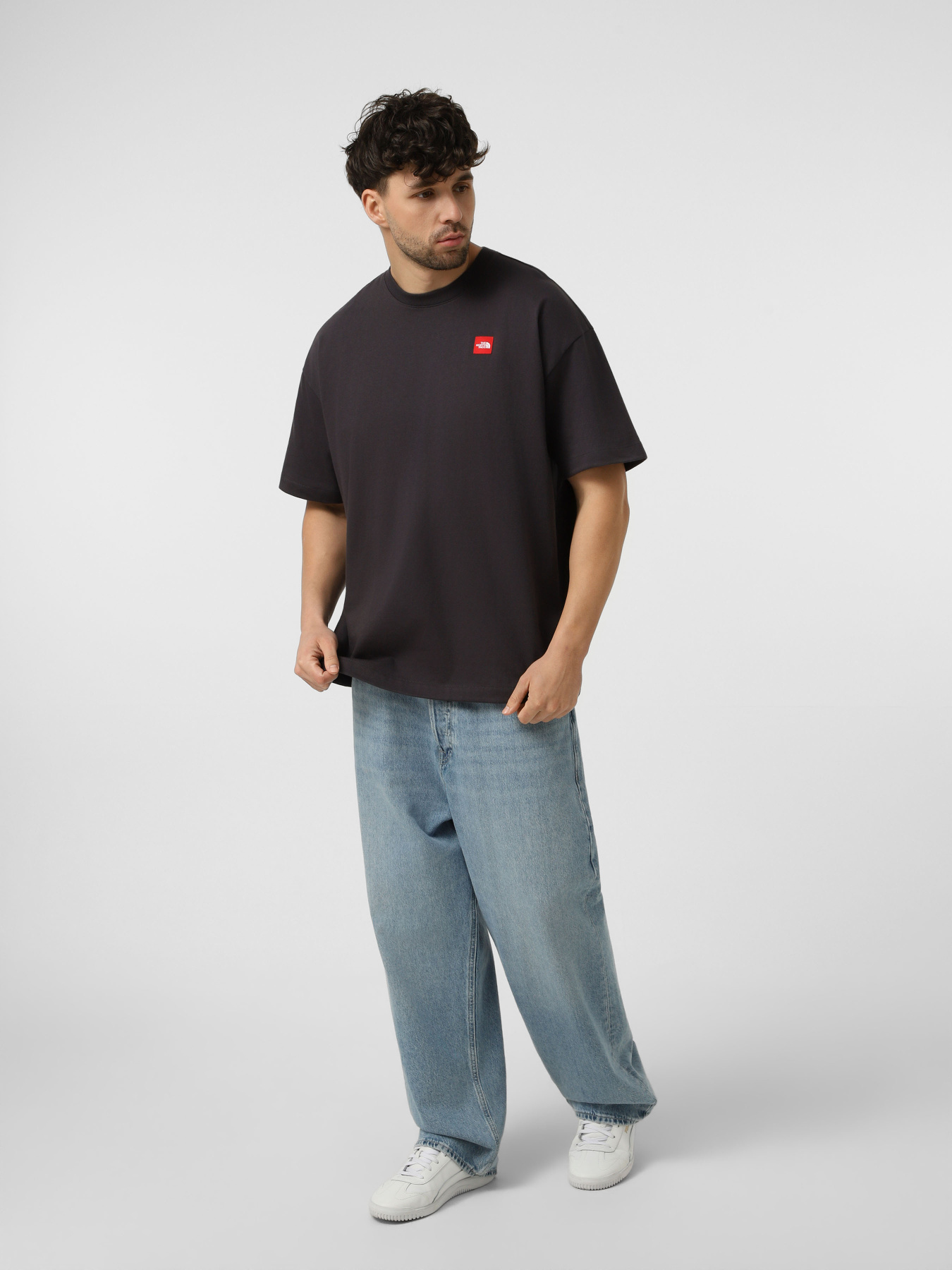 Футболки и поло The North Face M TNF RED BOX S/S TEE модель NF0A8EG50SA1 Фото
