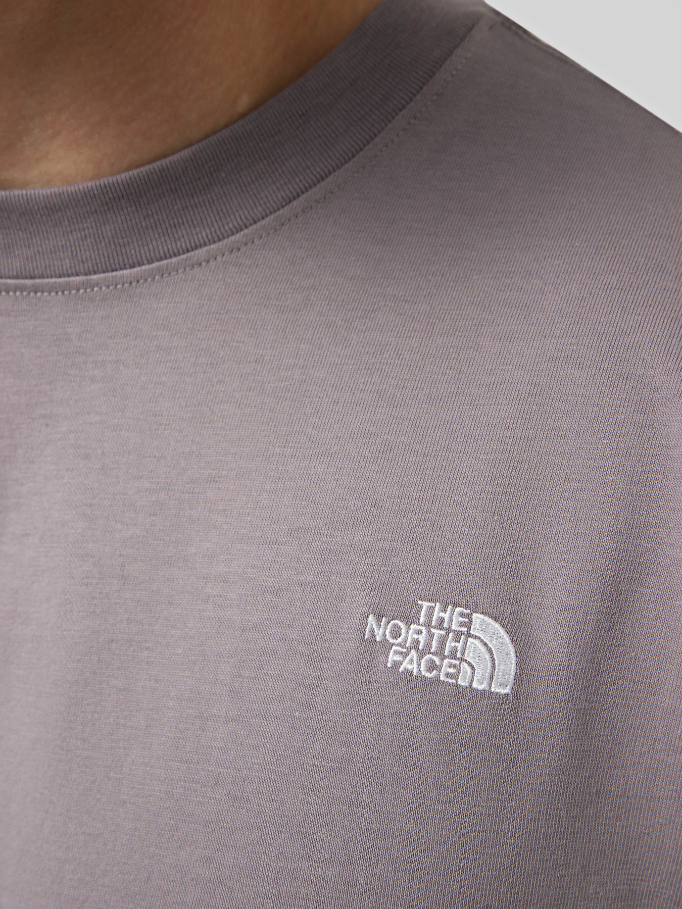 Футболки и поло The North Face M TNF ESSENTIAL SIMPLE DOME OS модель NF0A8EVWG7O1 Фото