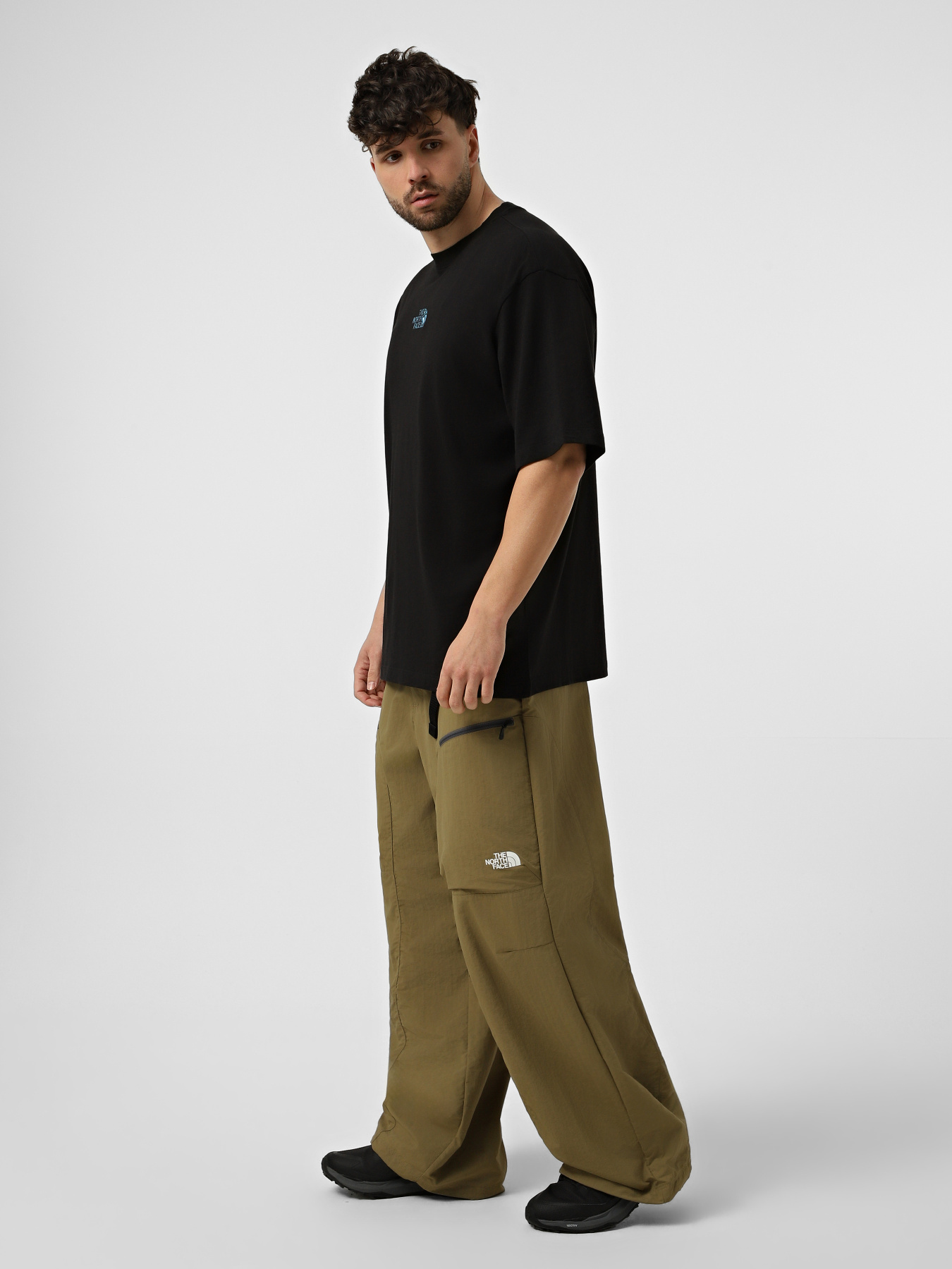 Футболки и поло The North Face M LIQUID LOGO OVERSIZE SHORT S модель NF0A8G9UJK31 Фото