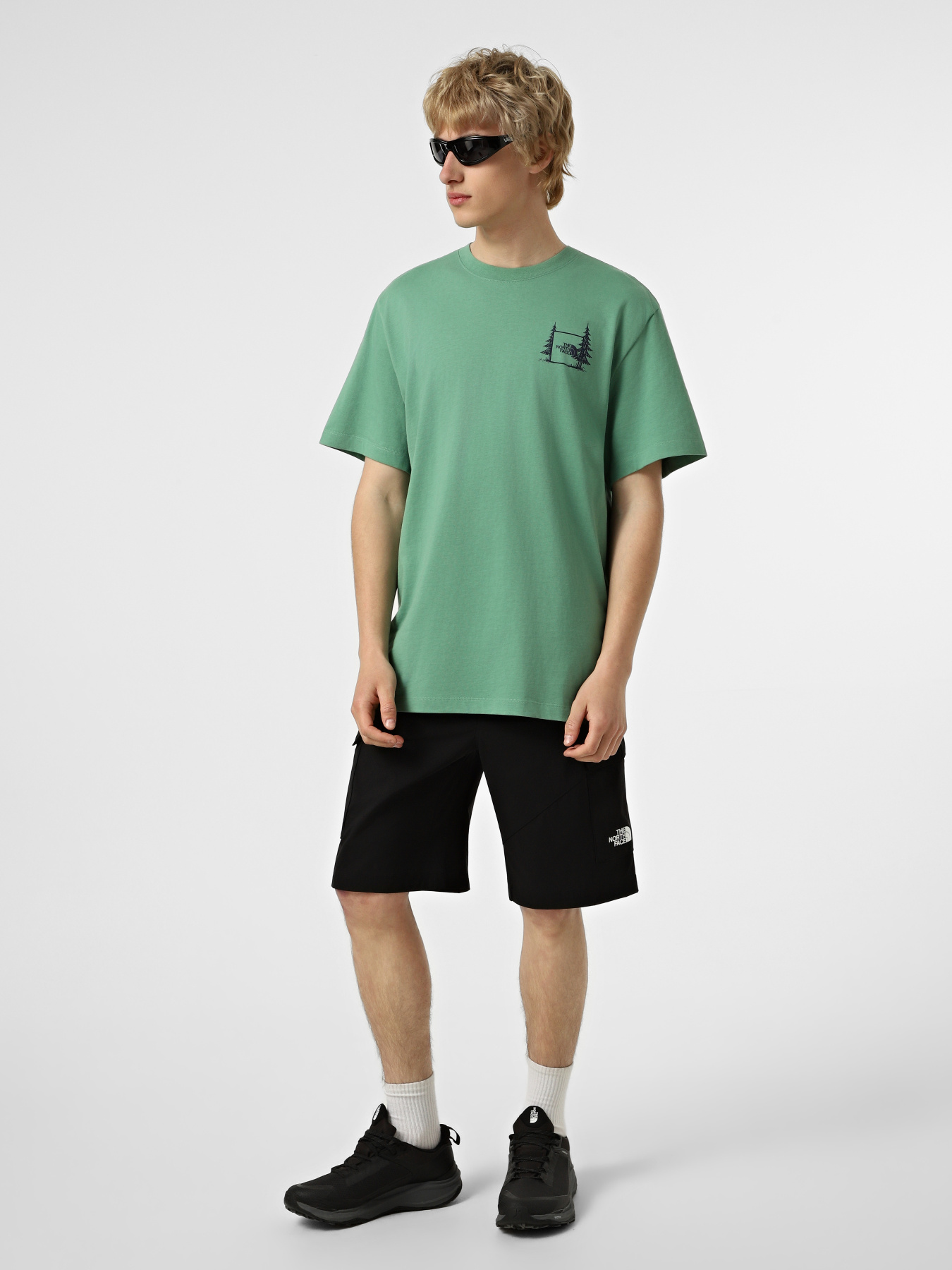 Футболки и поло The North Face M CAMPING RELAXED SHORT SLEEVE модель NF0A8GQMG571 Футболки и поло The North Face M CAMPING RELAXED SHORT SLEEVE модель NF0A8GQMG571 Фото
