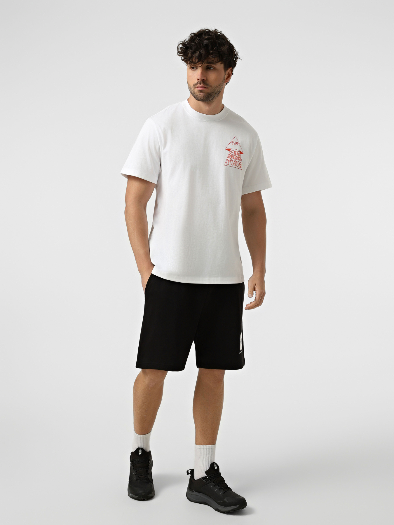 Футболки и поло The North Face M MOUNTAIN PLAY RELAXED SHORT модель NF0A8GQXFN41 Футболки и поло The North Face M MOUNTAIN PLAY RELAXED SHORT модель NF0A8GQXFN41 Фото