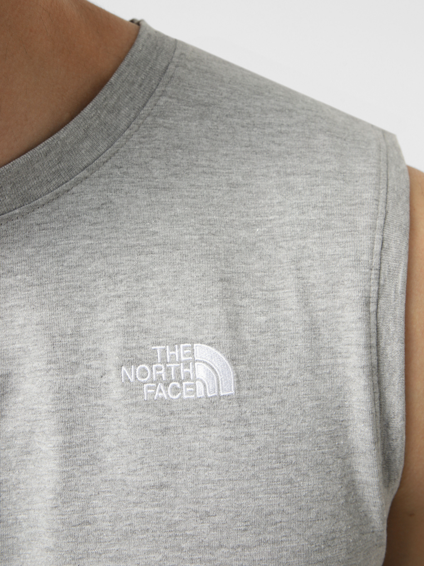 Футболки и поло The North Face M EVOLUTION SIMPLE DOME TANK модель NF0A8FD4CQO1 Фото