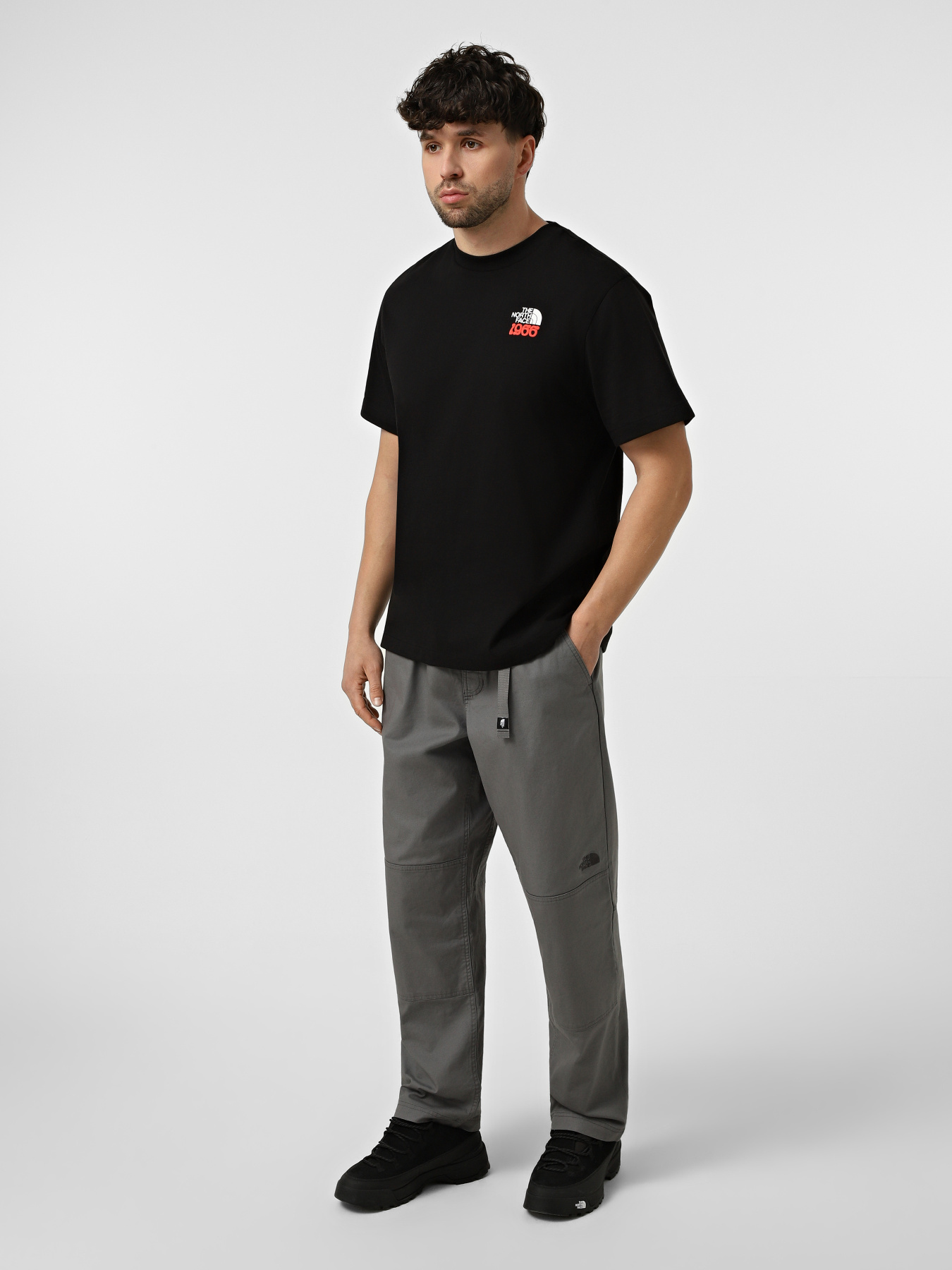 Брюки The North Face M BETA UTILITY BELTED PANT модель NF0A8B620UZ1 Фото