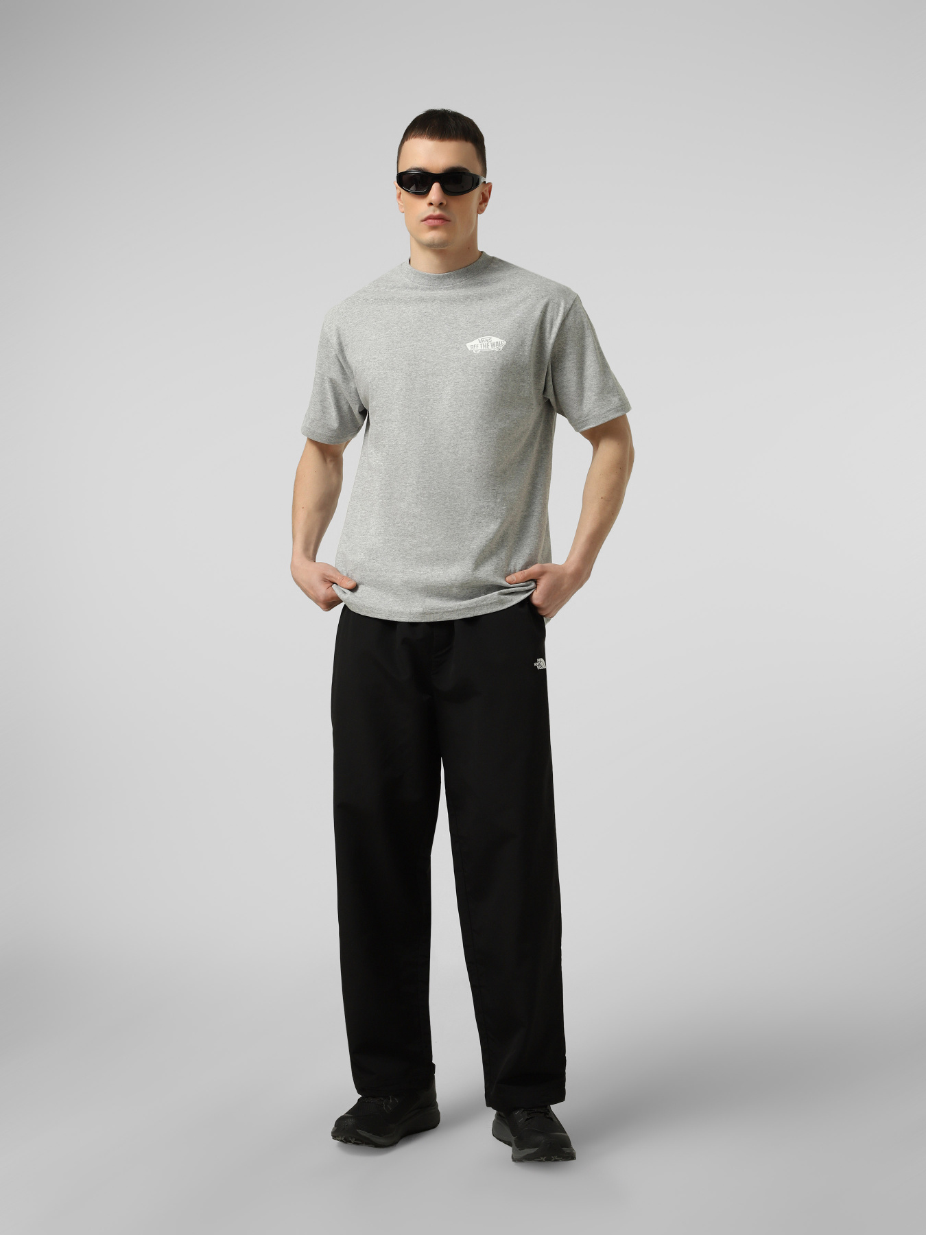 Джоггеры The North Face M TNF EASY WIND PANT модель NF0A8FBMJK31 Фото