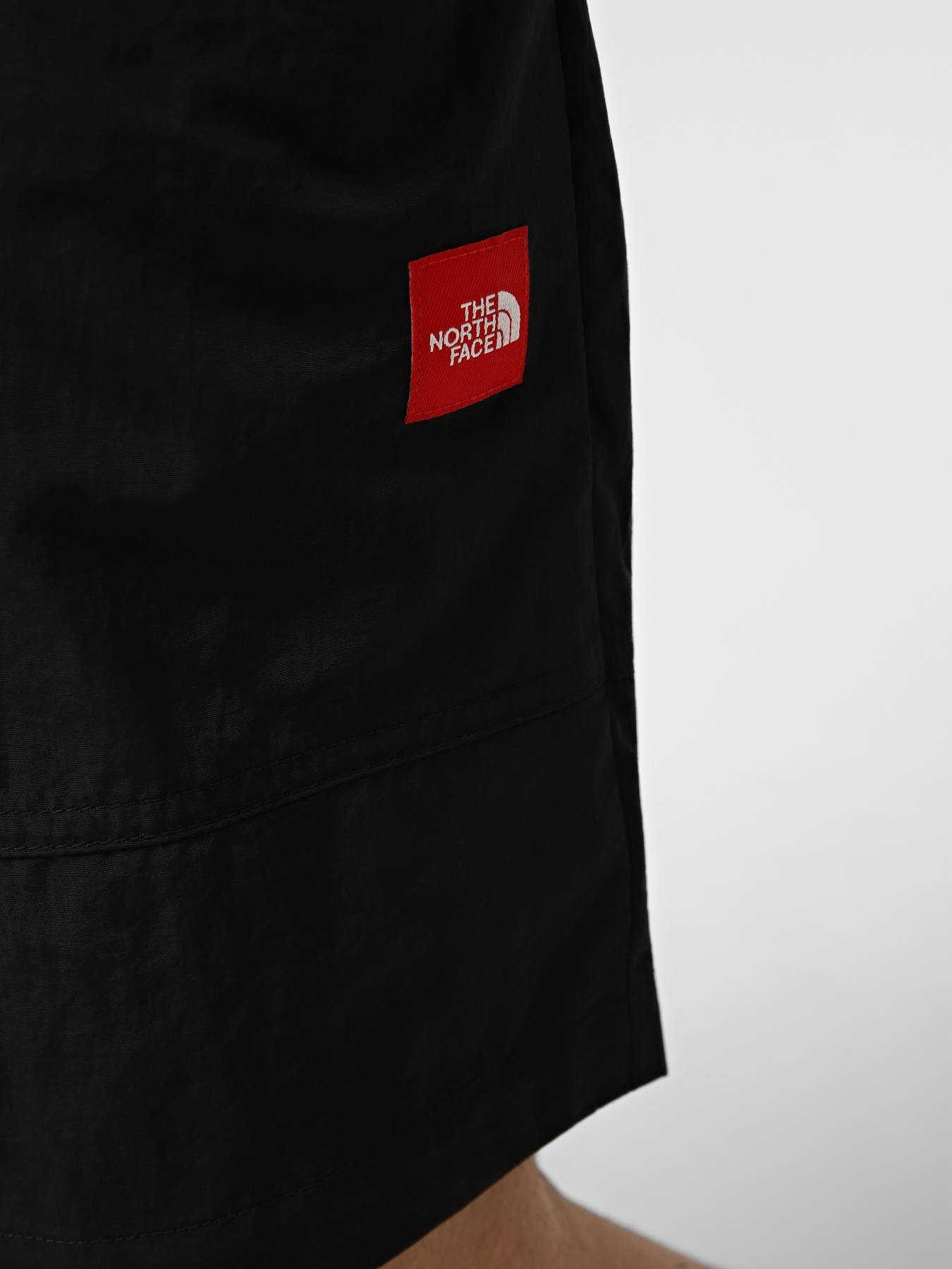 Шорты The North Face M TNF RED BOX NYLON BELTED SHO модель NF0A8FHDJK31 Шорты The North Face M TNF RED BOX NYLON BELTED SHO модель NF0A8FHDJK31 Фото