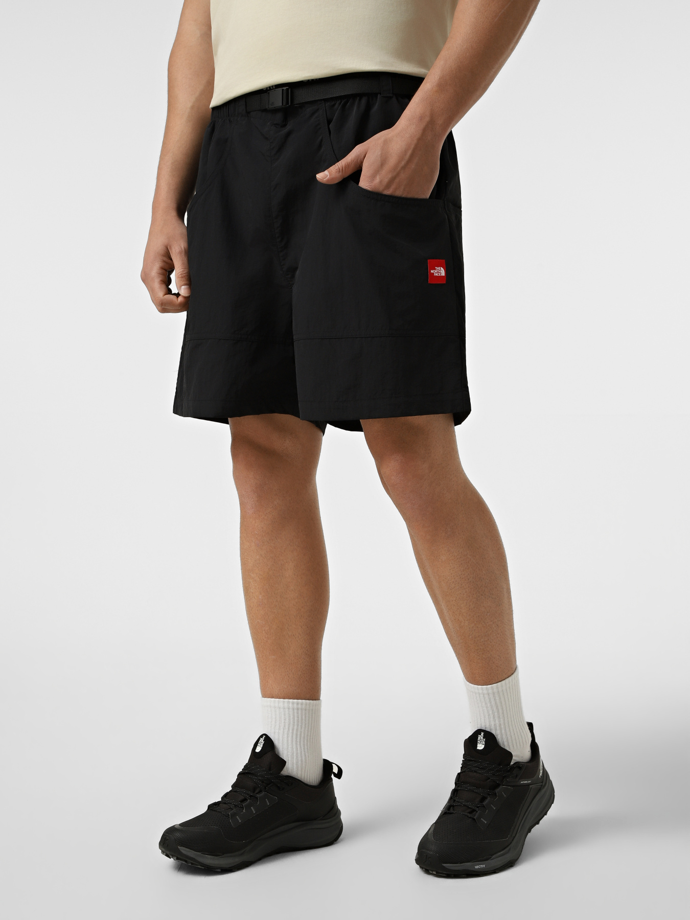 Шорты The North Face M TNF RED BOX NYLON BELTED SHO модель NF0A8FHDJK31 Шорты The North Face M TNF RED BOX NYLON BELTED SHO модель NF0A8FHDJK31 Фото