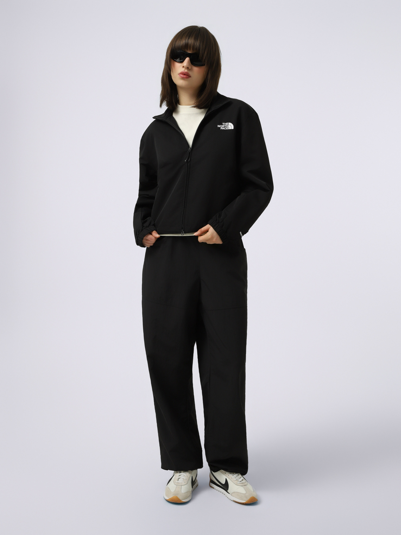 Куртки и дубленки The North Face W TNF EASY WIND JACKET модель NF0A8EUXJK31 Фото