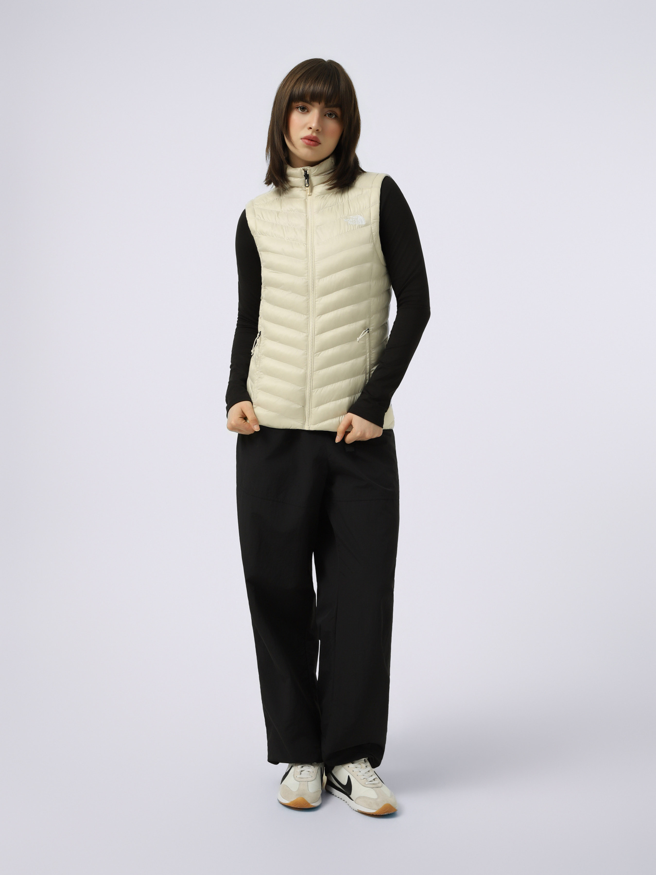 Куртки та дублянки The North Face W HUILA SYNTH VEST модель NF0A8DW5DOM1 Фото