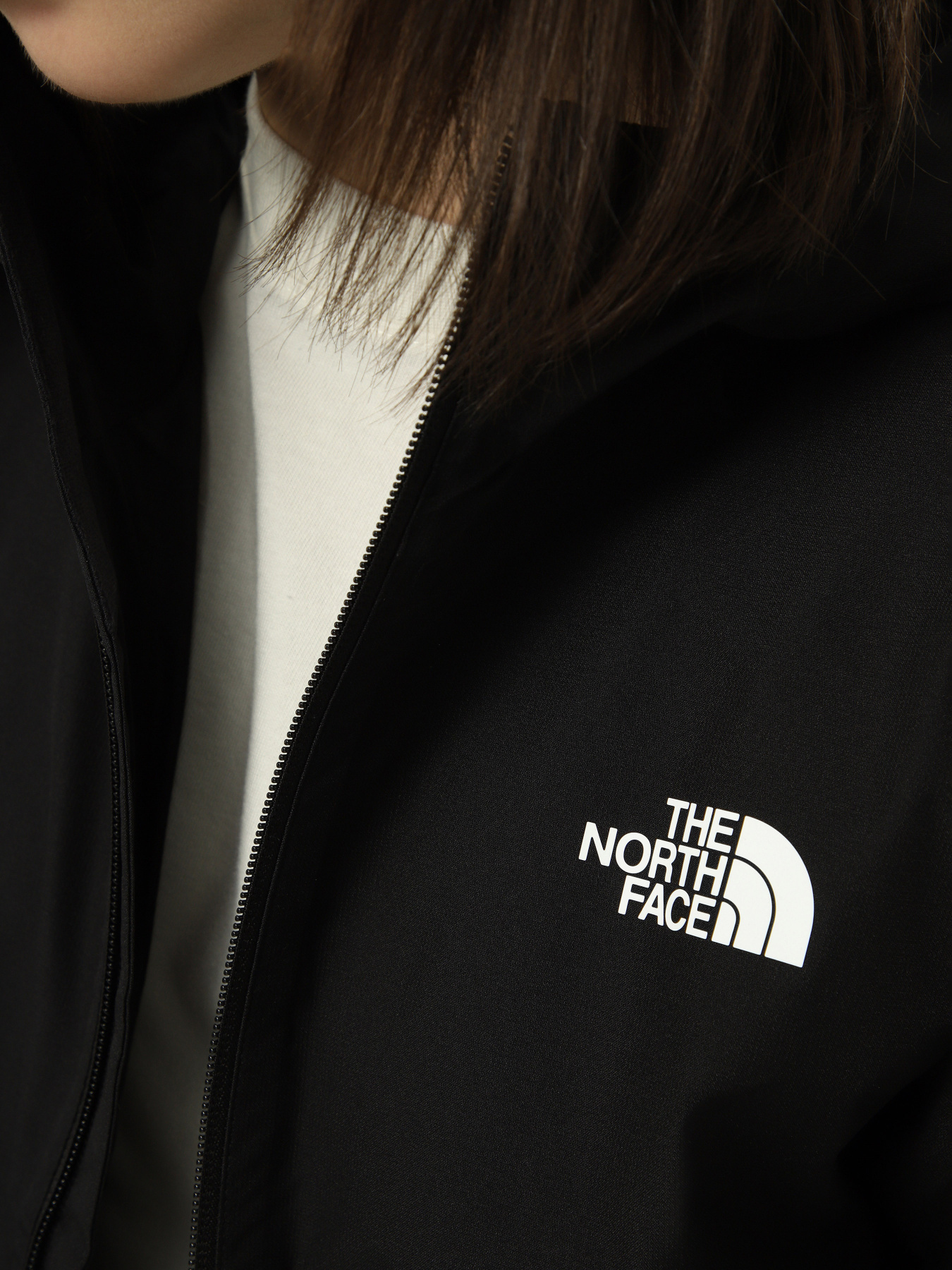 Куртки и дубленки The North Face W QUEST MONO CROPPED  JACKET модель NF0A8G13JK31 Фото