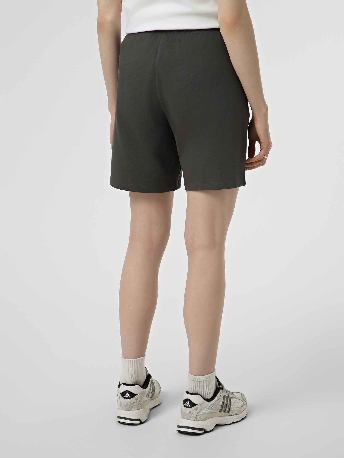 Шорти The North Face W ESSENTIAL LIGHT RELAXED SHOR модель NF0A8GQYRHI1 Шорти The North Face W ESSENTIAL LIGHT RELAXED SHOR модель NF0A8GQYRHI1 Фото