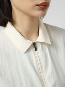 Рубашки The North Face W TNF RED BOX NYLON S/S SHIRT модель NF0A8FHBQLI1 Фото