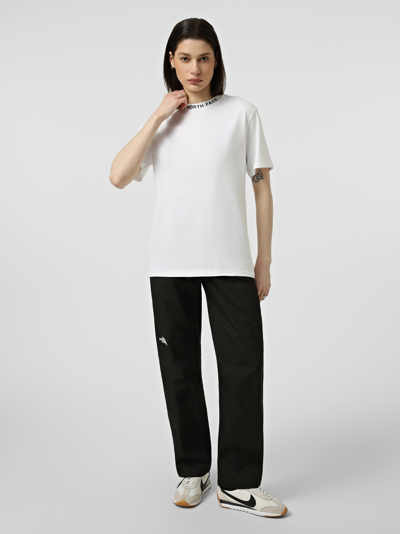 Футболки и поло The North Face W ZUMU RELAXED SHORT SLEEVE TE модель NF0A8GUSFN41 Фото