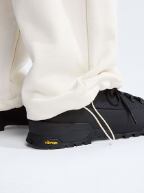 Джогери The North Face W TNF RED BOX SWEATPANTS модель NF0A8EG2QLI1 Джогери The North Face W TNF RED BOX SWEATPANTS модель NF0A8EG2QLI1 Фото